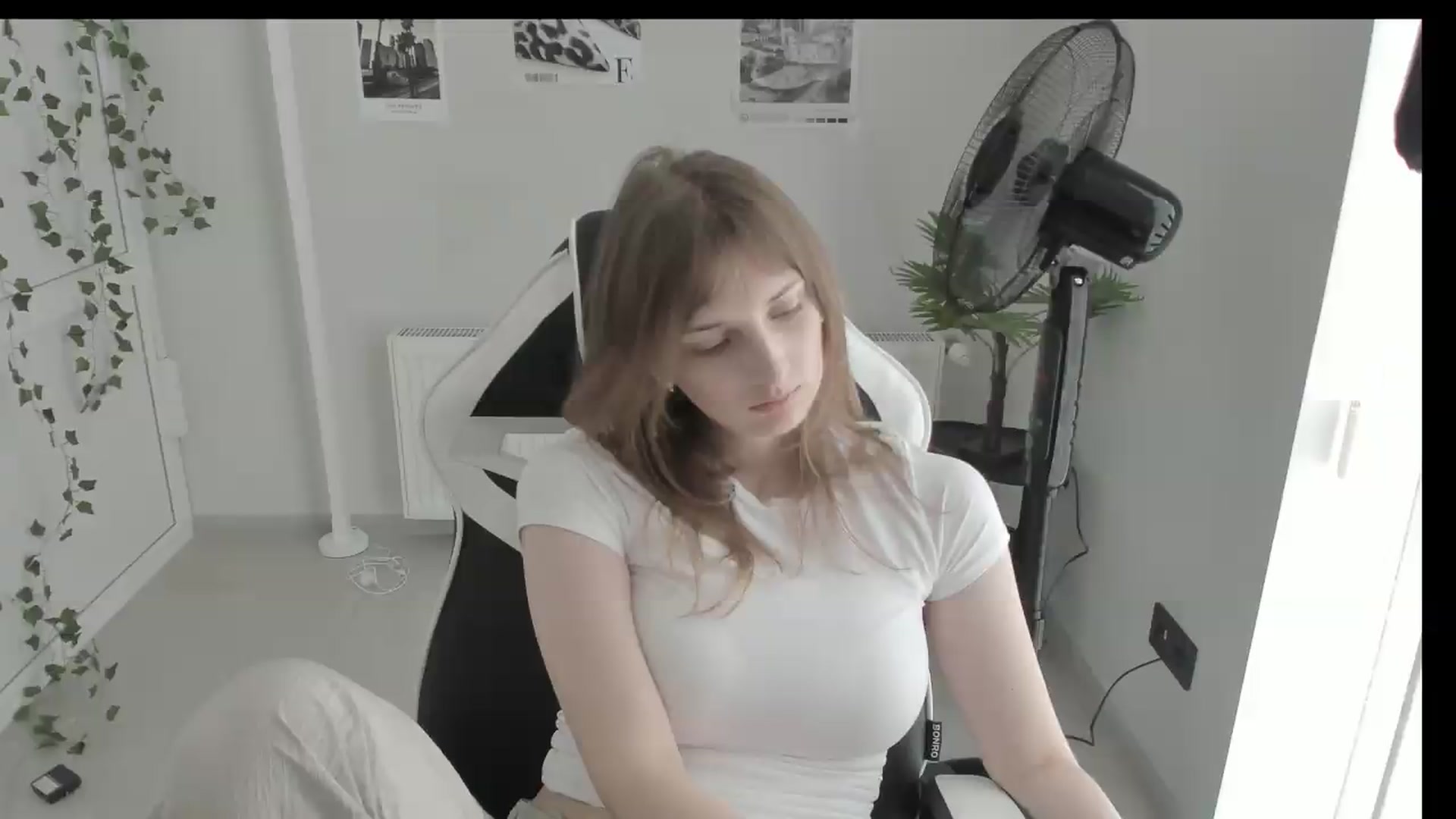 Gallery image thumbnail from Lissa_Stars's myfreecams stream on, 06/12/2026, 11:02 image 5 of 20
