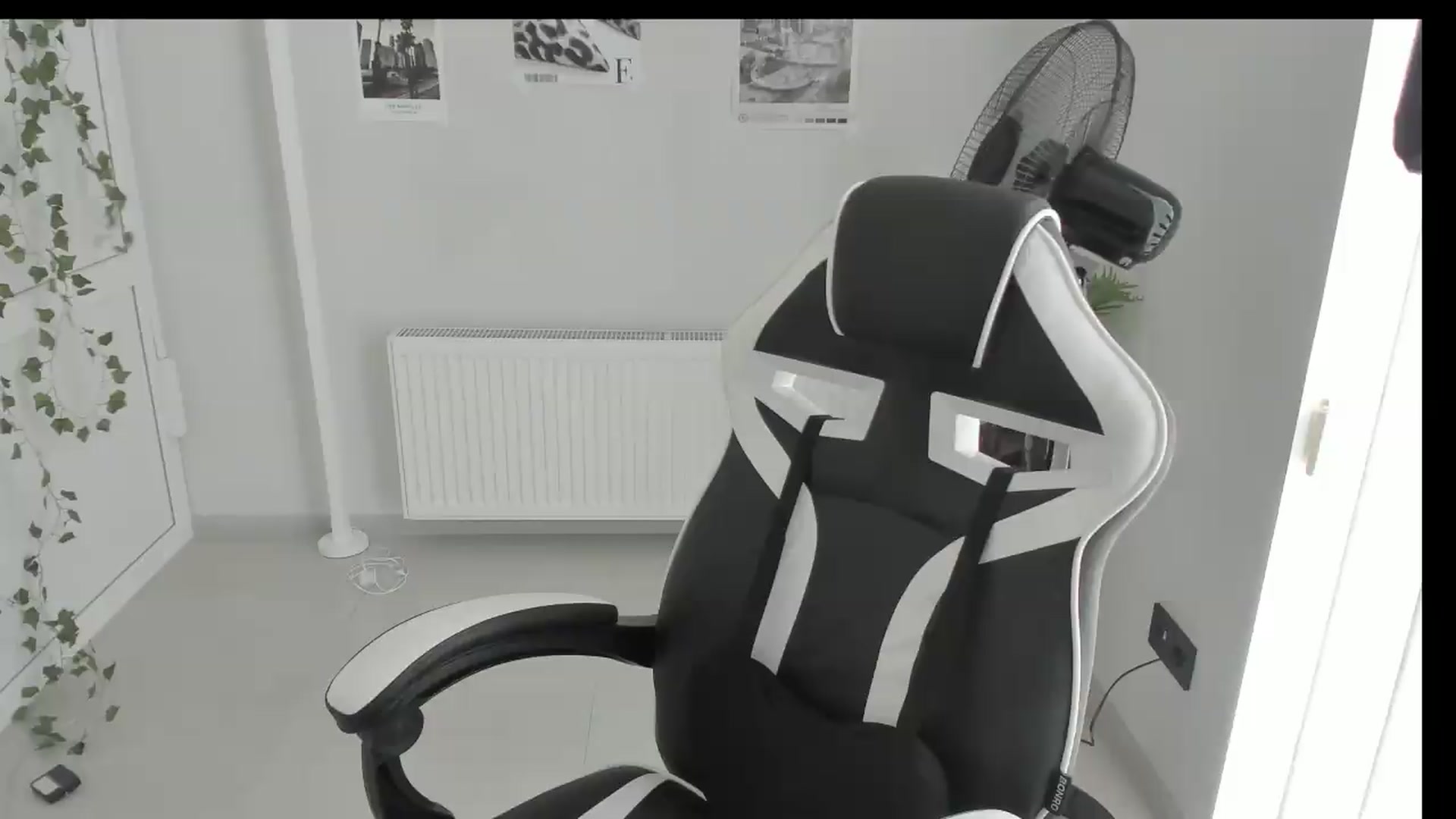 Gallery image thumbnail from Lissa_Stars's myfreecams stream on, 06/12/2026, 11:02 image 9 of 20