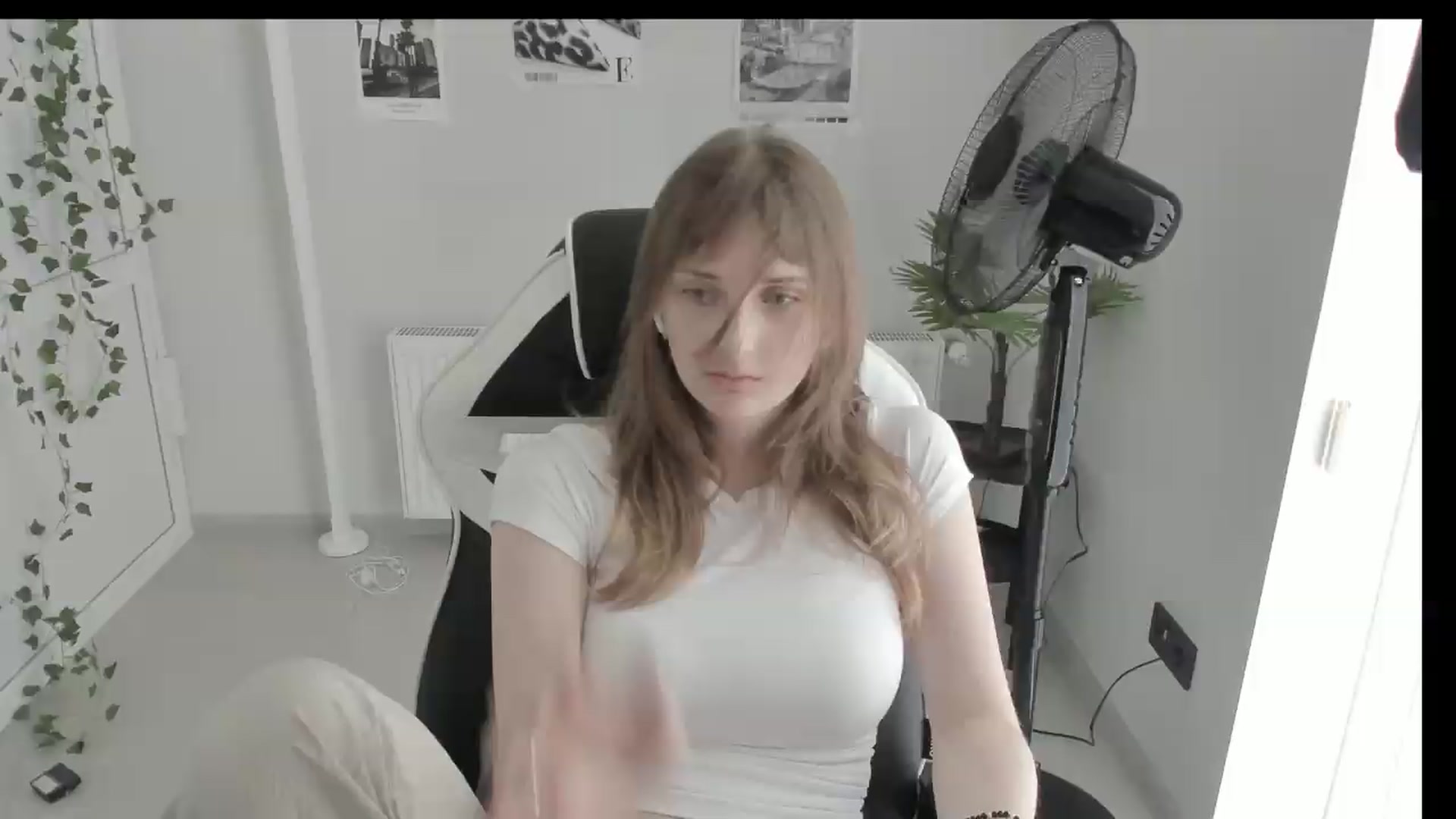 Gallery image thumbnail from Lissa_Stars's myfreecams stream on, 06/12/2026, 11:02 image 6 of 20