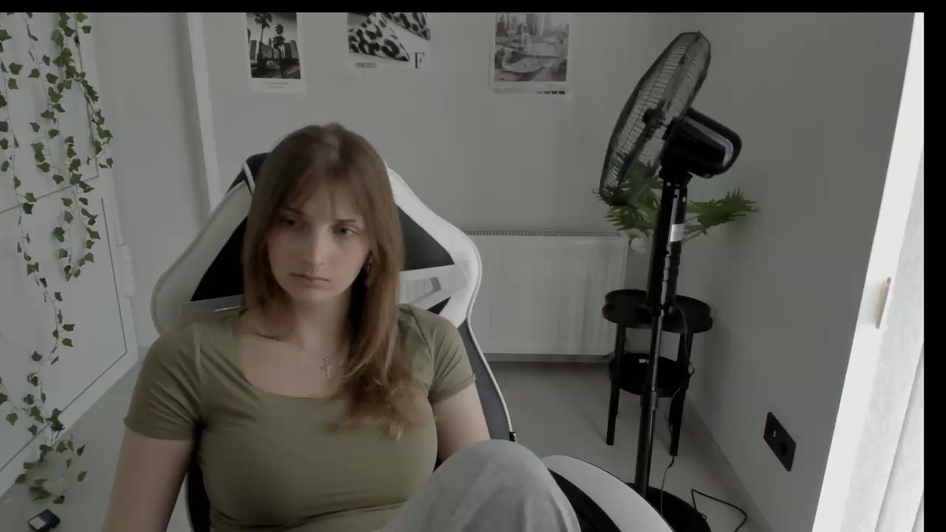 Gallery image thumbnail from Lissa_Stars's myfreecams stream on, 06/15/2026, 13:25 image 15 of 20