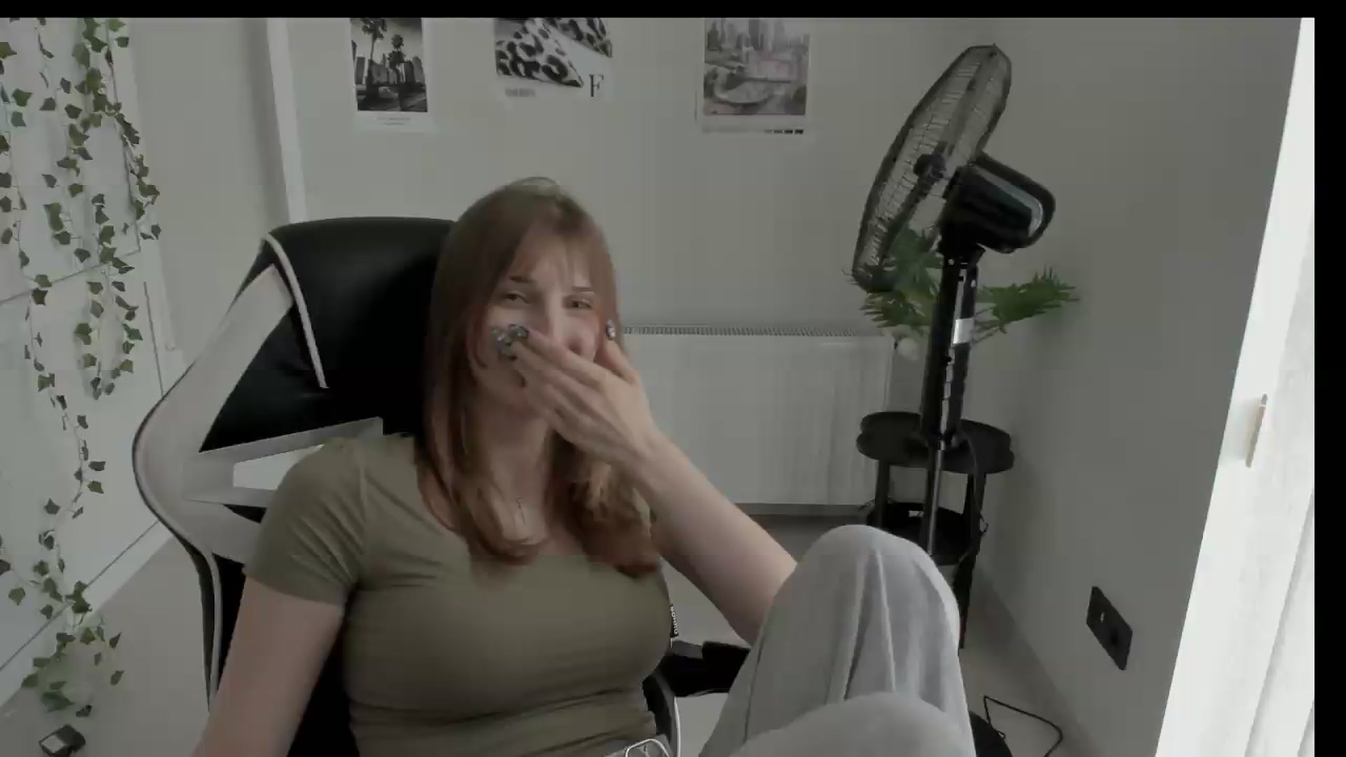 Gallery image thumbnail from Lissa_Stars's myfreecams stream on, 06/15/2026, 13:25 image 19 of 20