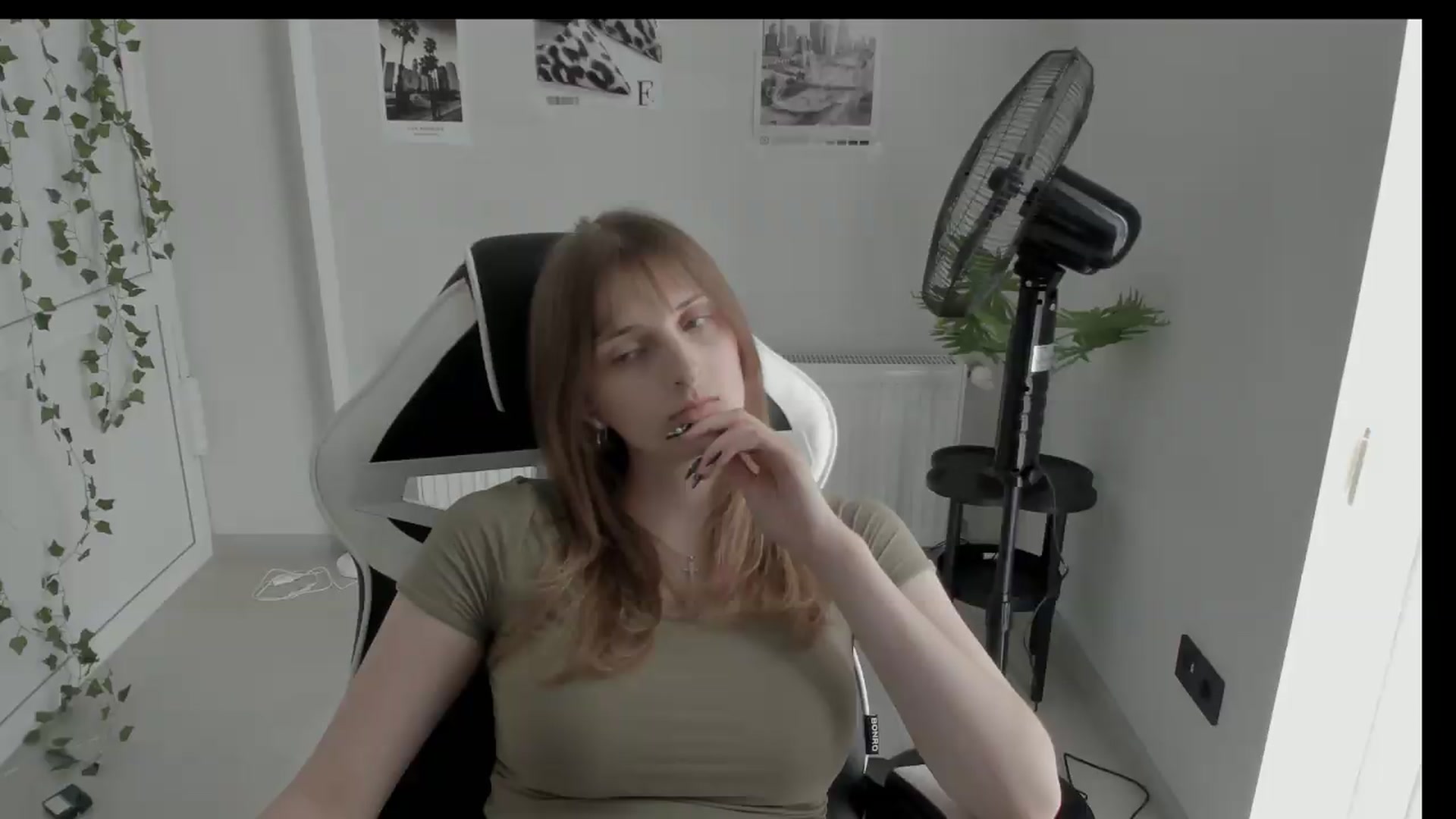 Gallery image thumbnail from Lissa_Stars's myfreecams stream on, 06/15/2026, 13:25 image 2 of 20