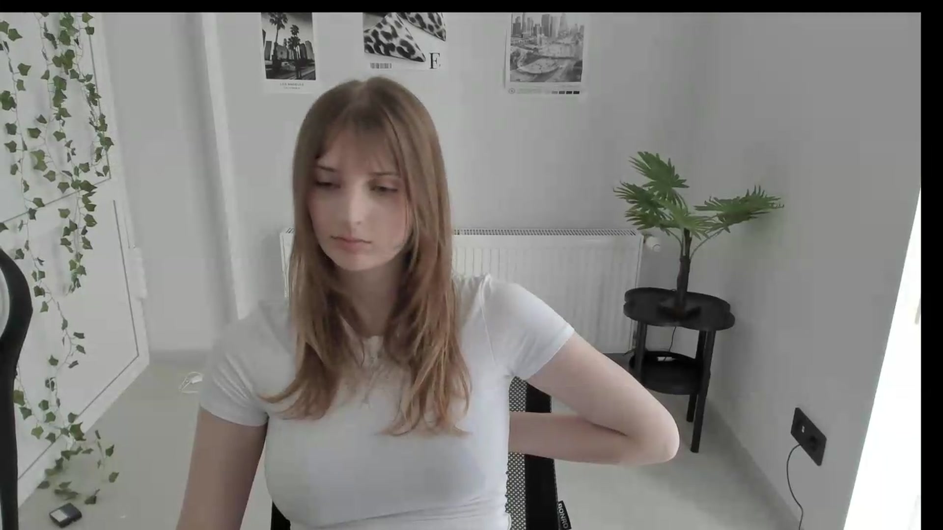 Gallery image thumbnail from Lissa_Stars's myfreecams stream on, 06/19/2026, 13:05 image 12 of 20