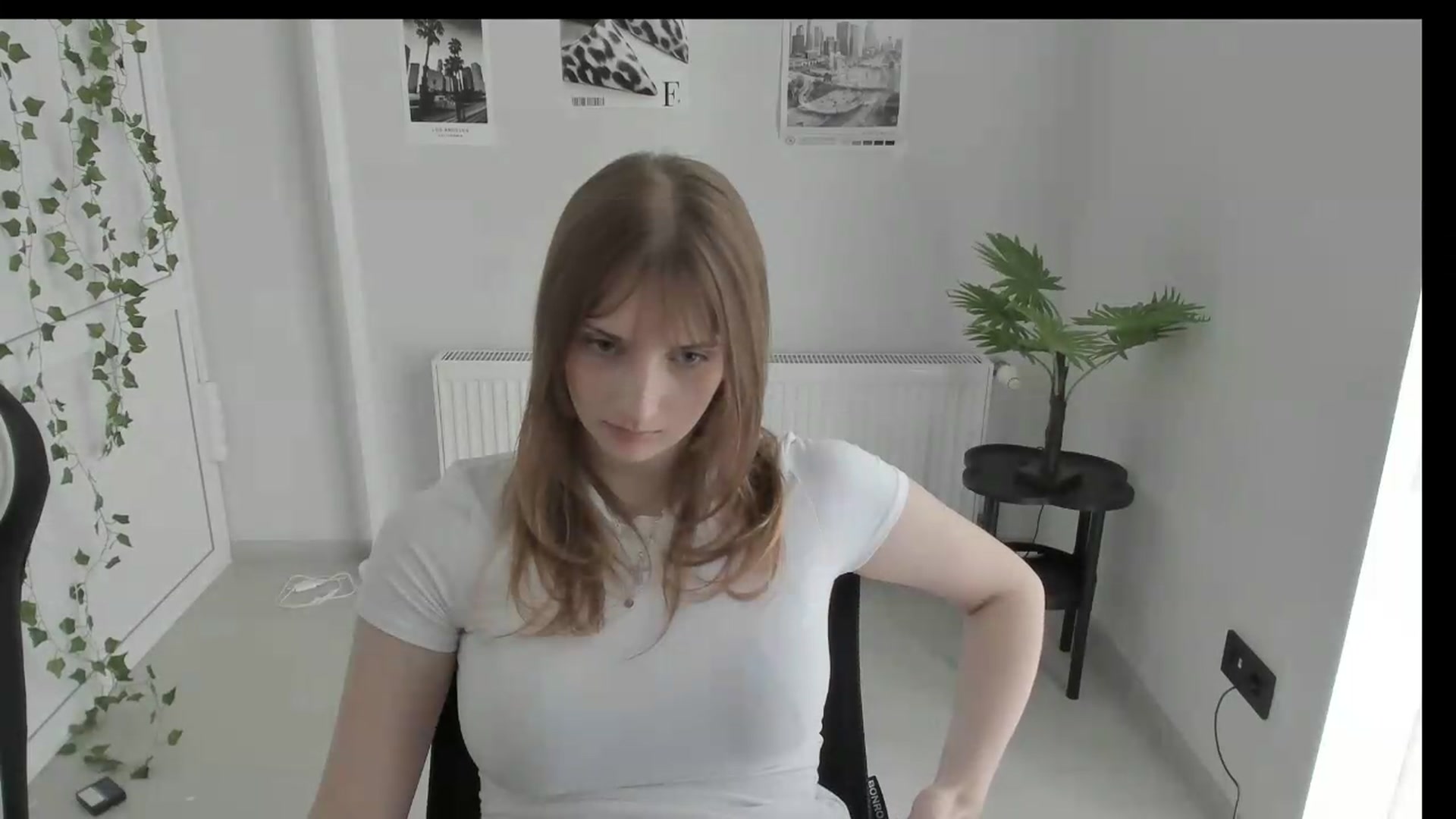 Gallery image thumbnail from Lissa_Stars's myfreecams stream on, 06/19/2026, 13:05 image 16 of 20
