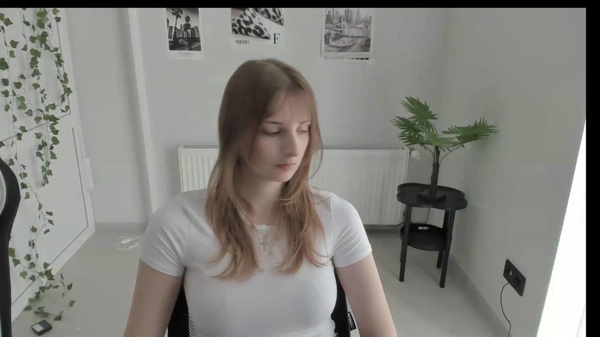 Gallery image thumbnail from Lissa_Stars's myfreecams stream on, 06/19/2026, 13:05 image 8 of 20
