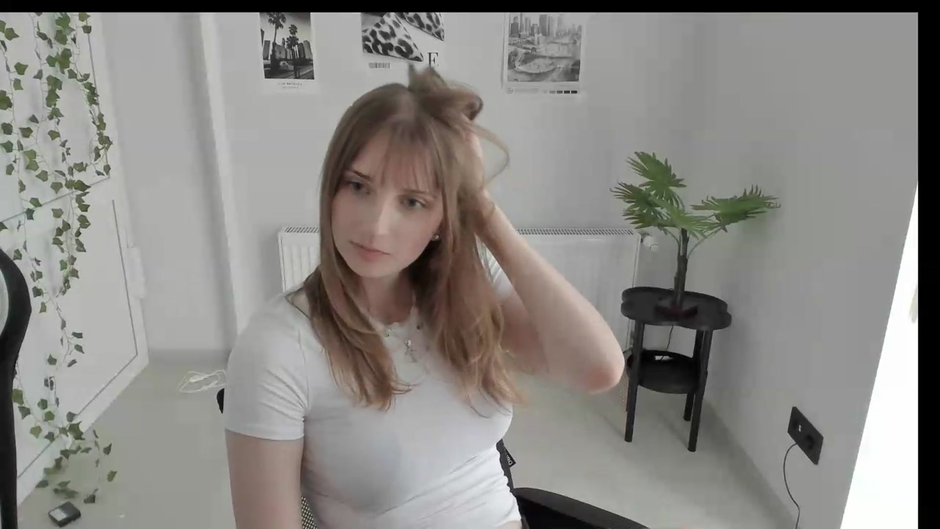 Gallery image thumbnail from Lissa_Stars's myfreecams stream on, 06/19/2026, 13:05 image 20 of 20