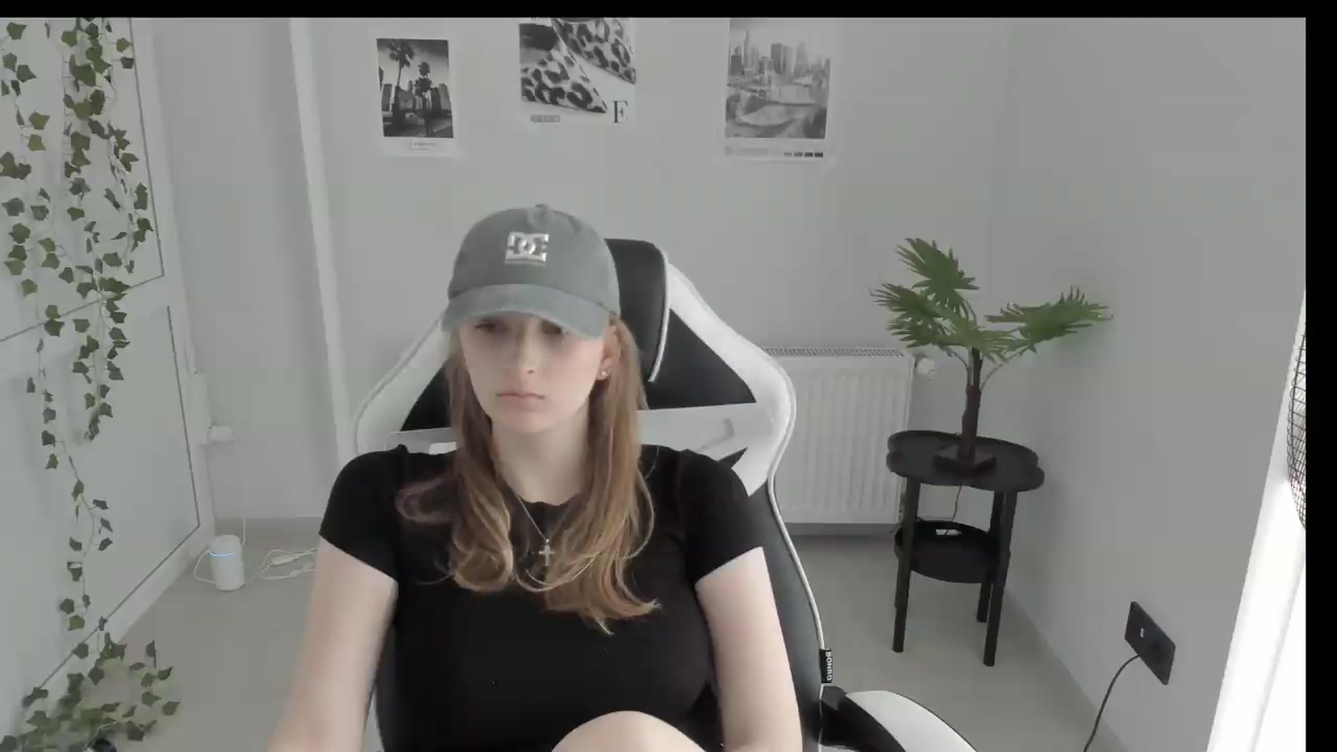 Gallery image thumbnail from Lissa_Stars's myfreecams stream on, 06/20/2026, 13:50 image 20 of 20