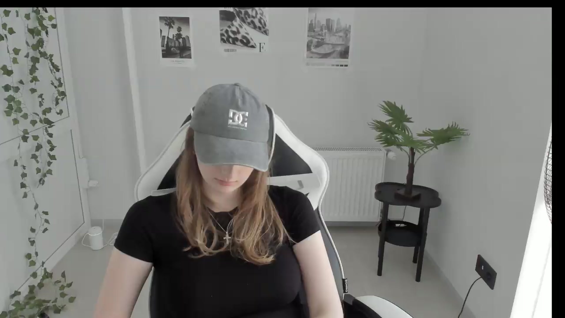 Gallery image thumbnail from Lissa_Stars's myfreecams stream on, 06/20/2026, 13:50 image 11 of 20