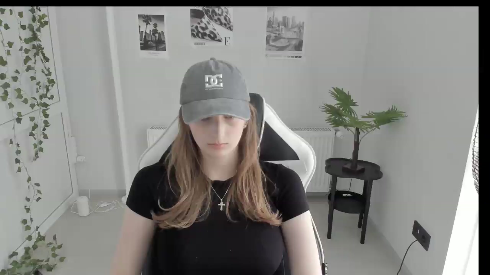 Gallery image thumbnail from Lissa_Stars's myfreecams stream on, 06/20/2026, 13:50 image 2 of 20
