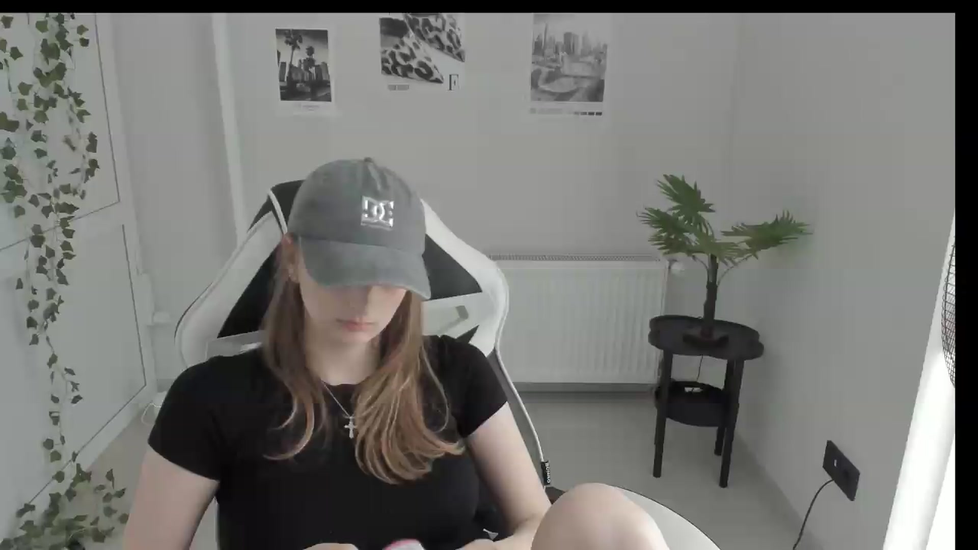 Gallery image thumbnail from Lissa_Stars's myfreecams stream on, 06/20/2026, 13:50 image 19 of 20