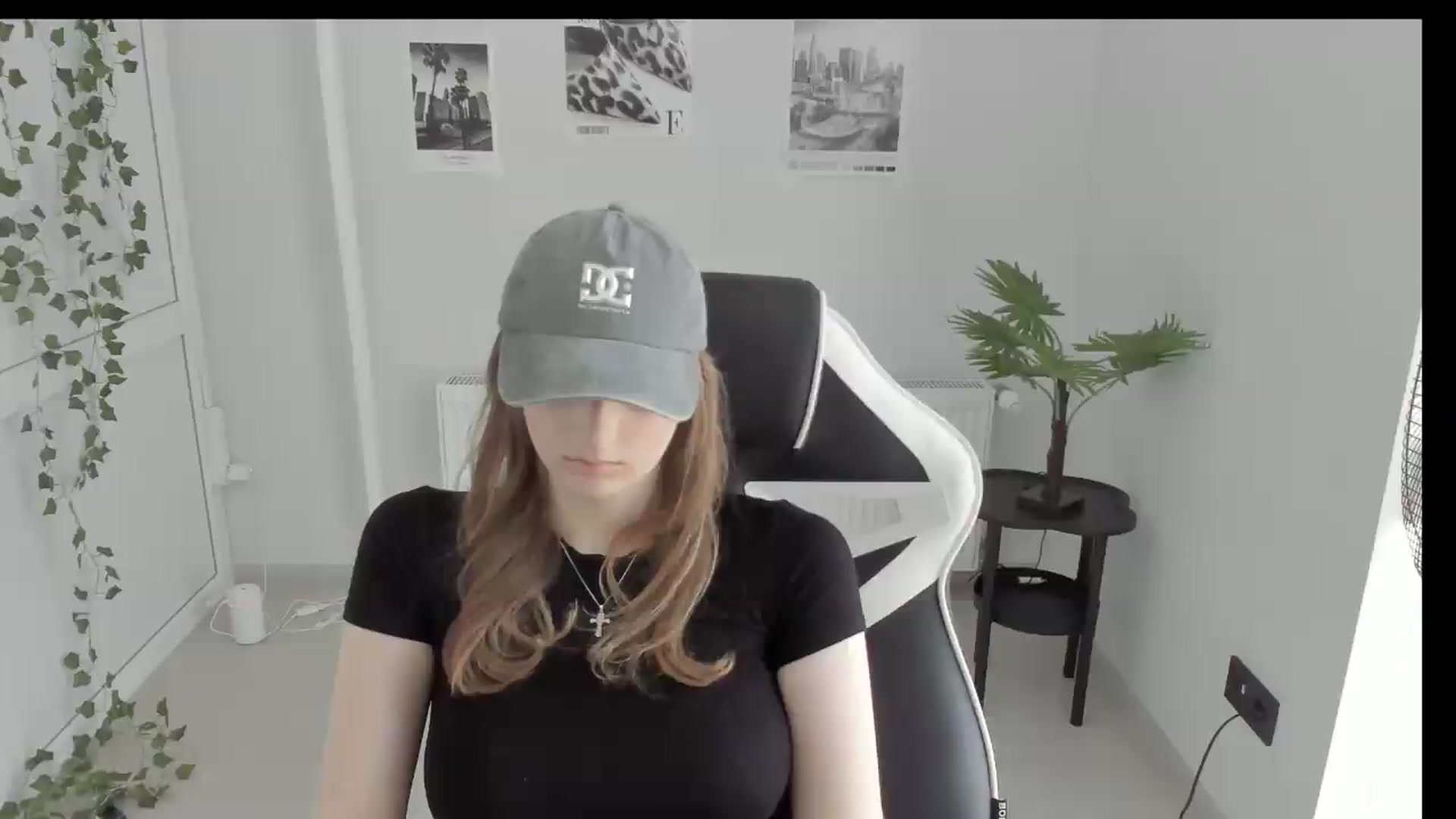 Gallery image thumbnail from Lissa_Stars's myfreecams stream on, 06/20/2026, 13:50 image 8 of 20