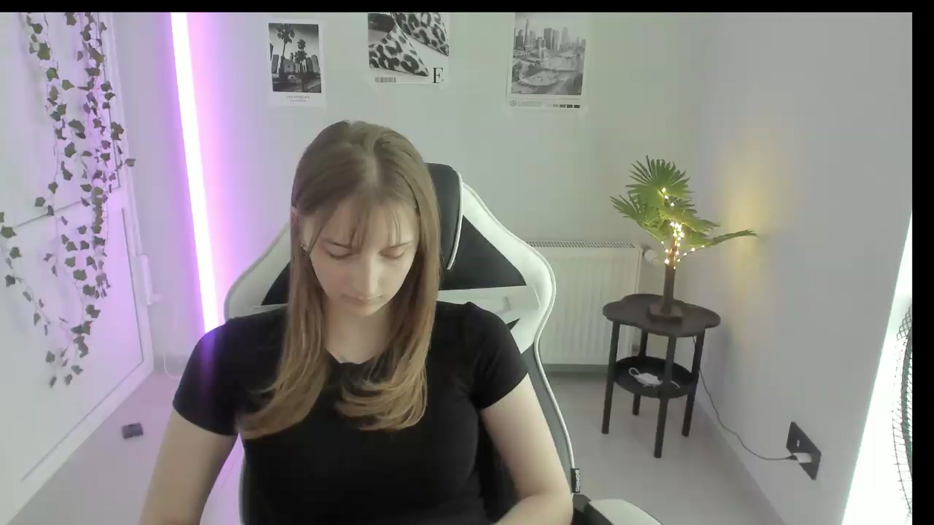 Gallery image thumbnail from Lissa_Stars's myfreecams stream on, 06/24/2026, 16:06 image 20 of 20