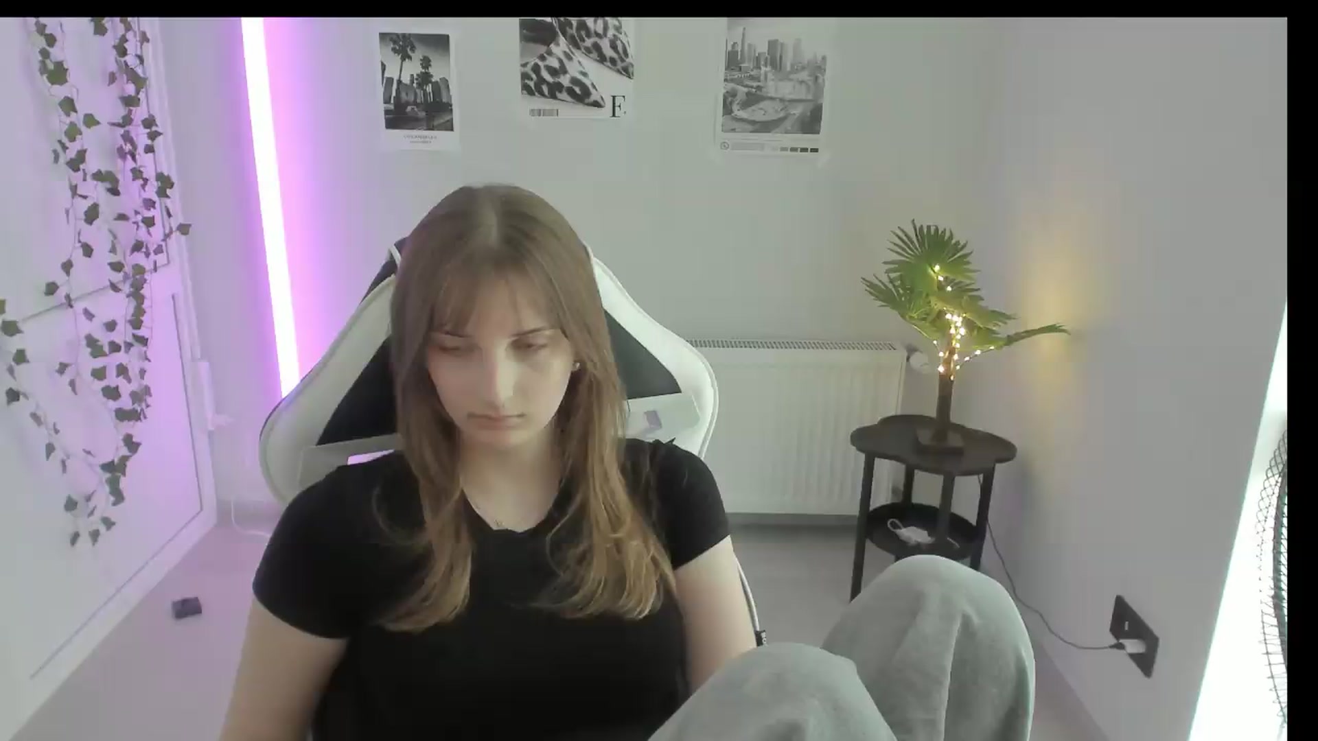 Gallery image thumbnail from Lissa_Stars's myfreecams stream on, 06/24/2026, 16:06 image 6 of 20