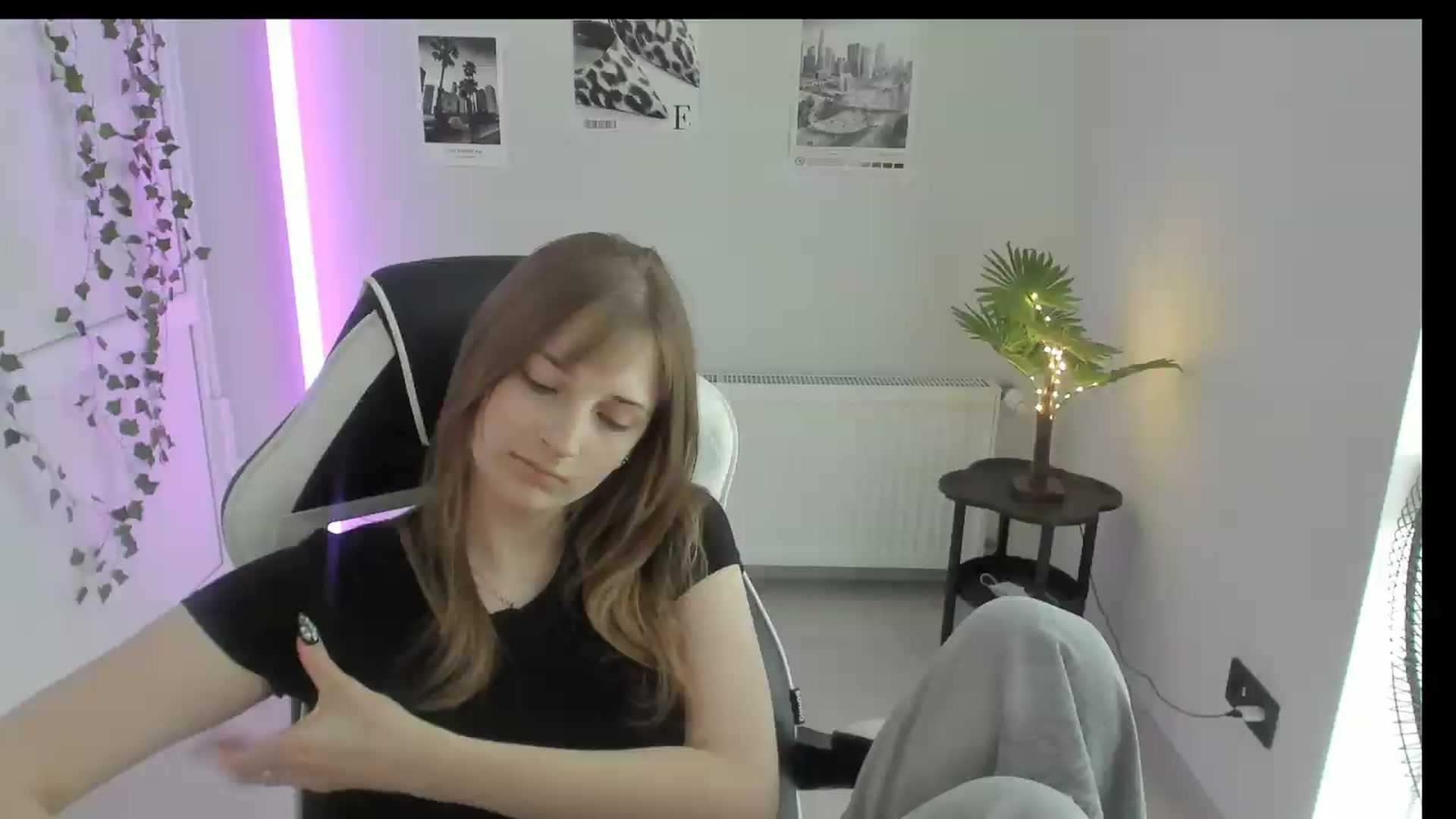 Gallery image thumbnail from Lissa_Stars's myfreecams stream on, 06/24/2026, 16:06 image 9 of 20