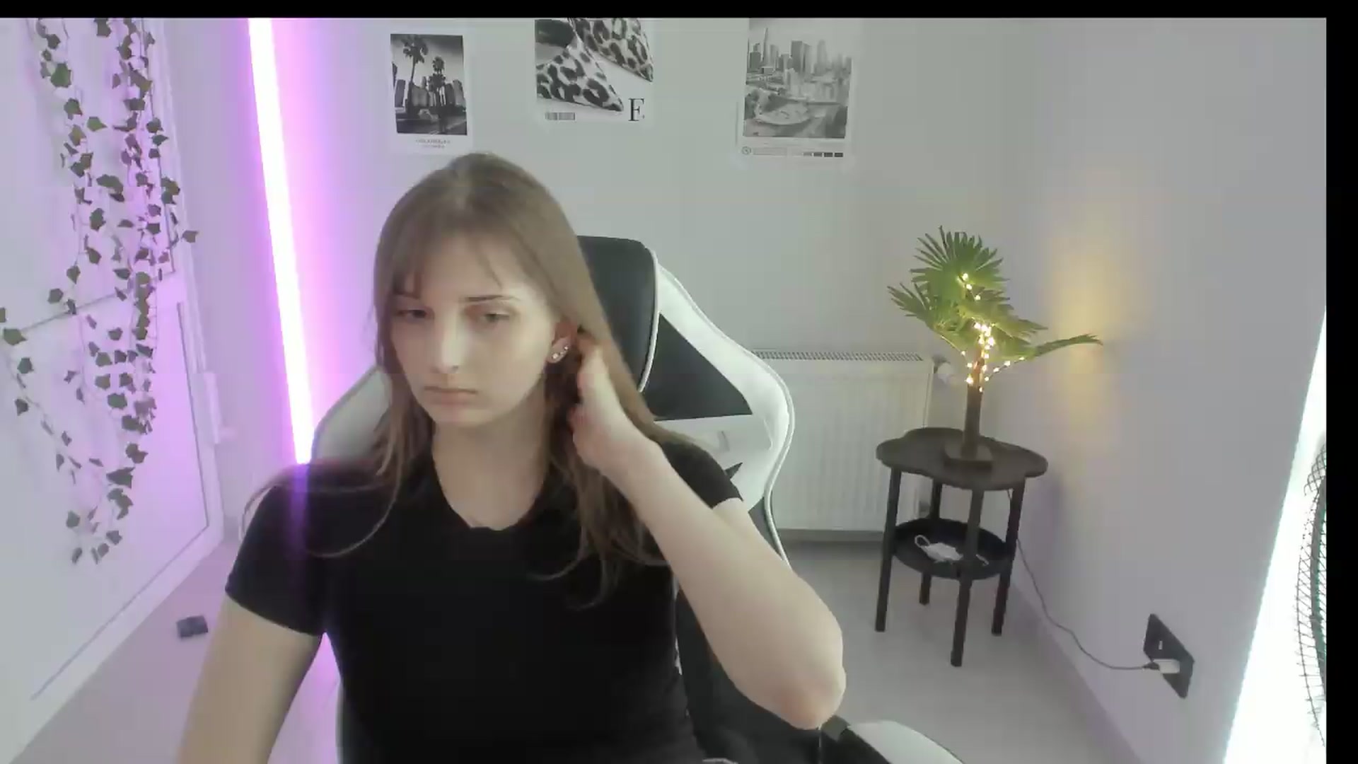 Gallery image thumbnail from Lissa_Stars's myfreecams stream on, 06/24/2026, 16:06 image 15 of 20