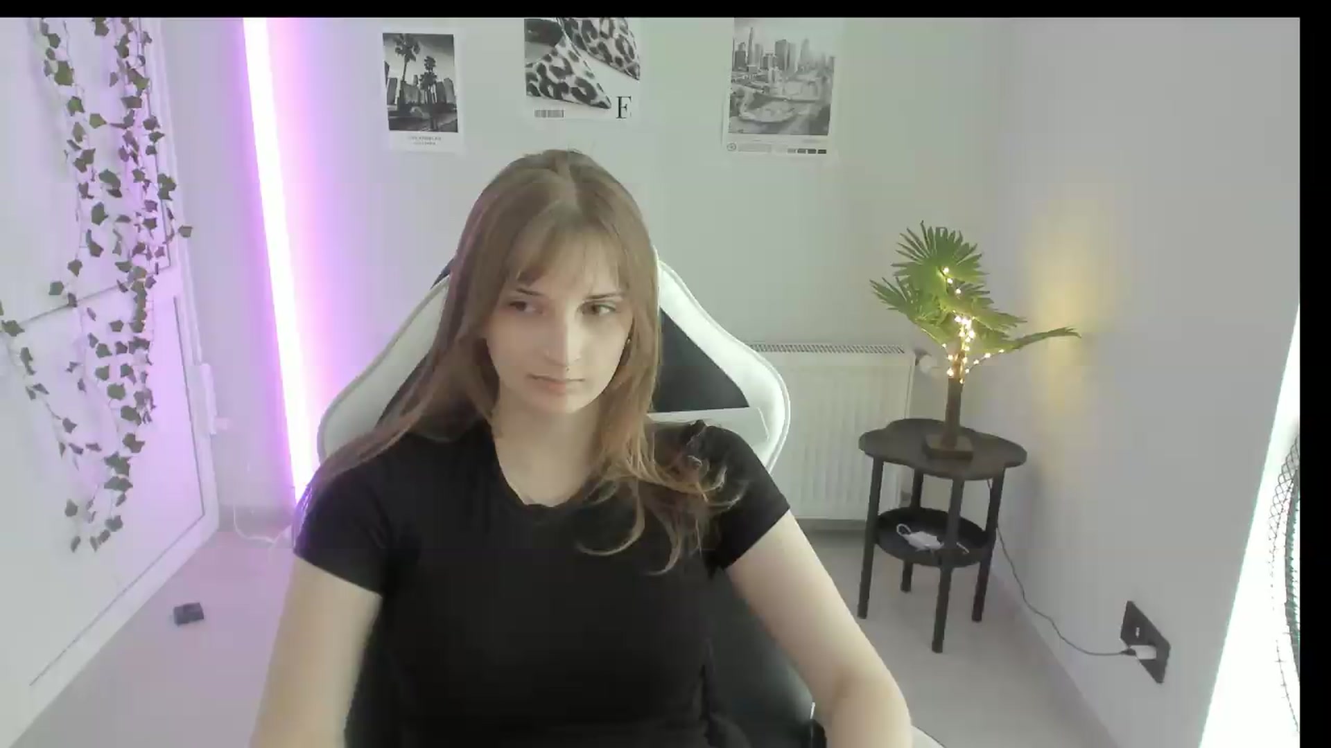 Gallery image thumbnail from Lissa_Stars's myfreecams stream on, 06/24/2026, 16:06 image 12 of 20