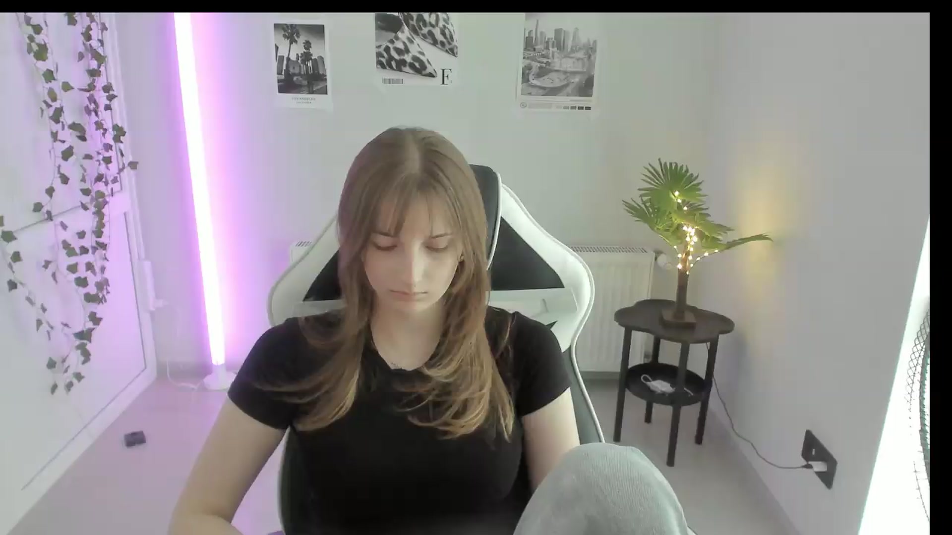 Gallery image thumbnail from Lissa_Stars's myfreecams stream on, 06/24/2026, 16:06 image 4 of 20