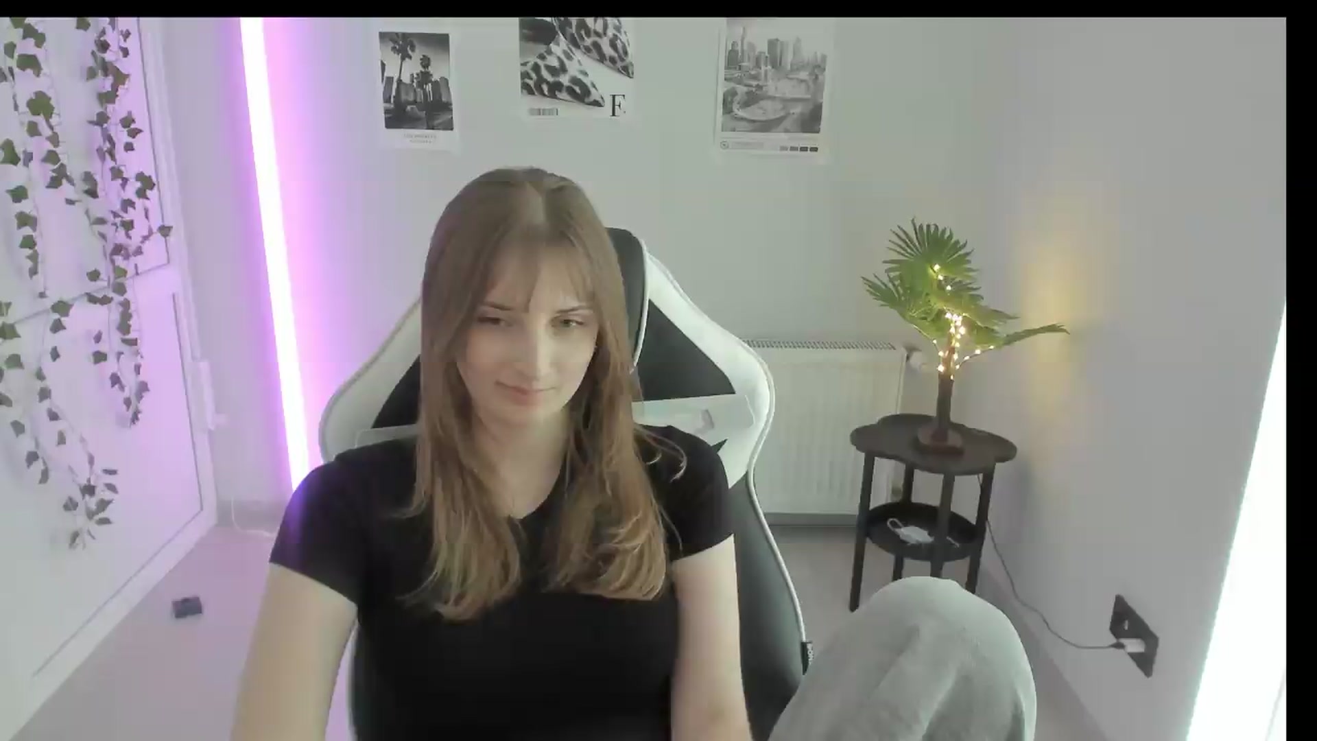 Gallery image thumbnail from Lissa_Stars's myfreecams stream on, 06/24/2026, 16:06 image 2 of 20