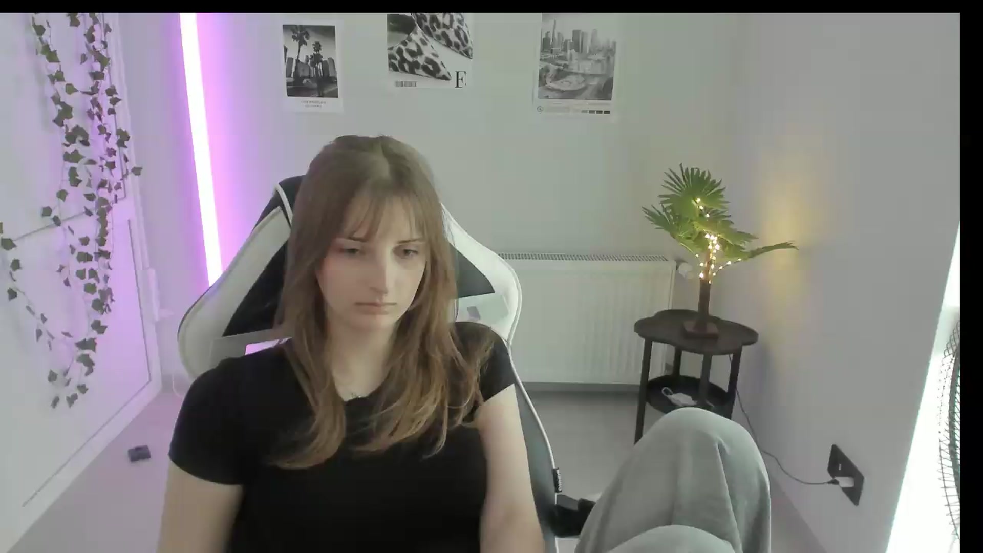 Gallery image thumbnail from Lissa_Stars's myfreecams stream on, 06/24/2026, 16:06 image 7 of 20