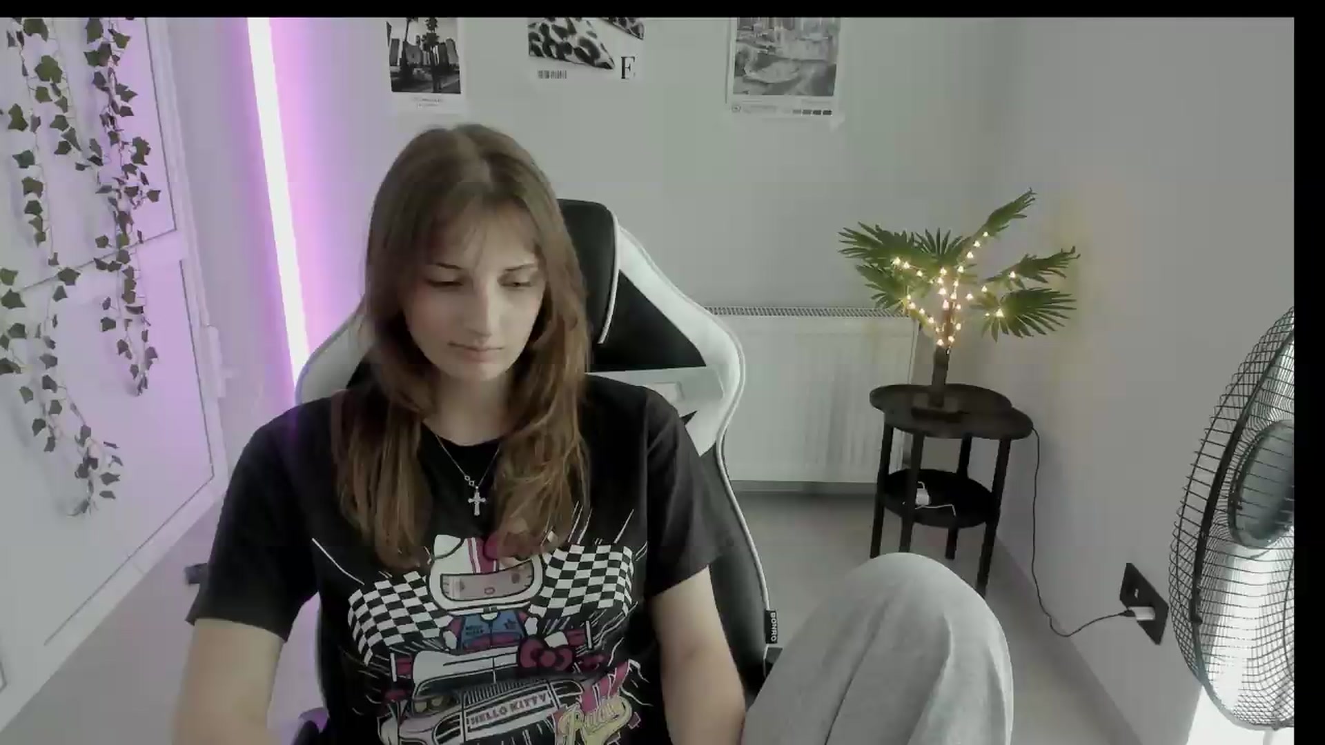 Gallery image thumbnail from Lissa_Stars's myfreecams stream on, 06/25/2026, 13:10 image 17 of 20