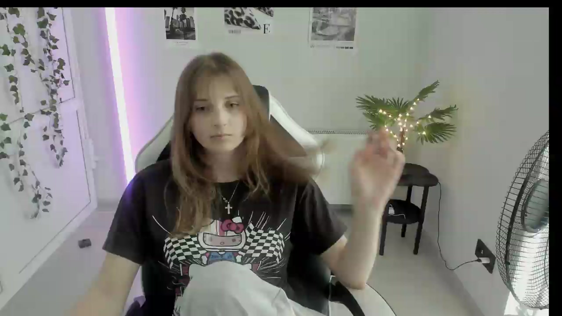 Gallery image thumbnail from Lissa_Stars's myfreecams stream on, 06/25/2026, 13:10 image 15 of 20