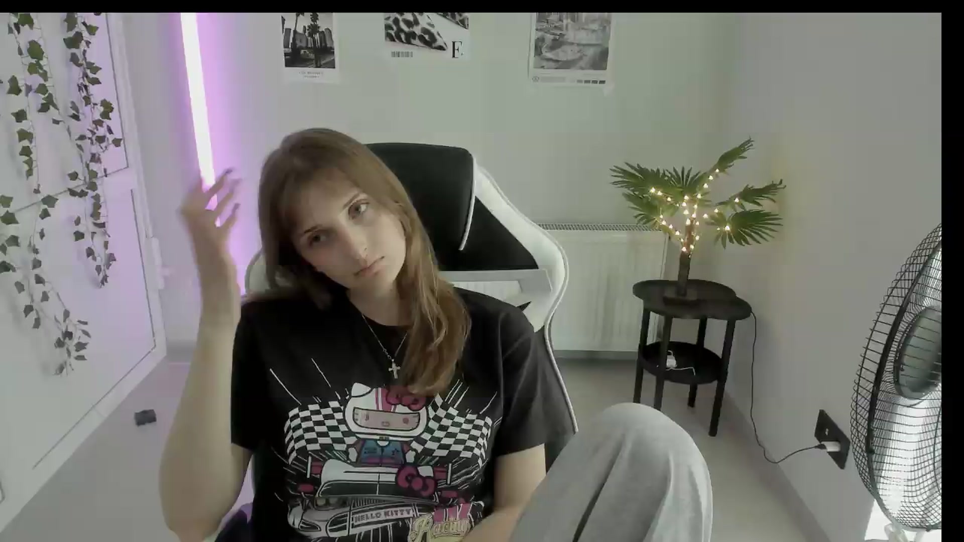 Gallery image thumbnail from Lissa_Stars's myfreecams stream on, 06/25/2026, 13:10 image 16 of 20