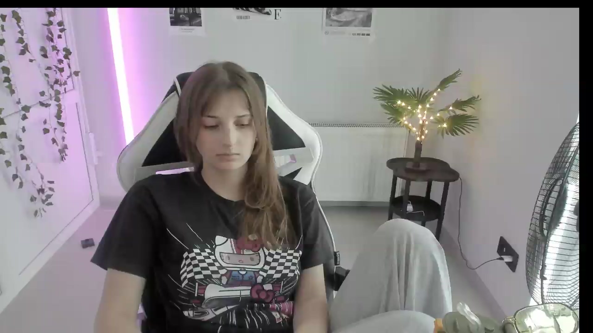 Gallery image thumbnail from Lissa_Stars's myfreecams stream on, 06/25/2026, 15:16 image 17 of 20