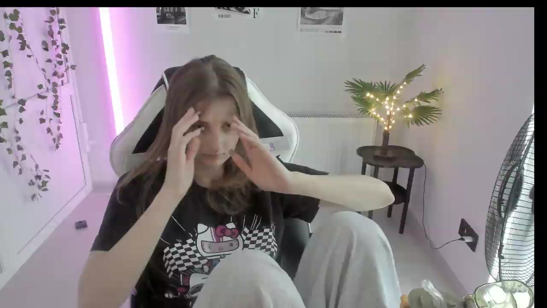 Gallery image thumbnail from Lissa_Stars's myfreecams stream on, 06/25/2026, 15:16 image 15 of 20