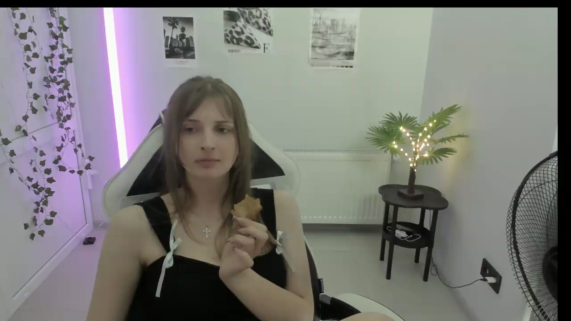 Gallery image thumbnail from Lissa_Stars's myfreecams stream on, 06/29/2026, 13:46 image 14 of 20