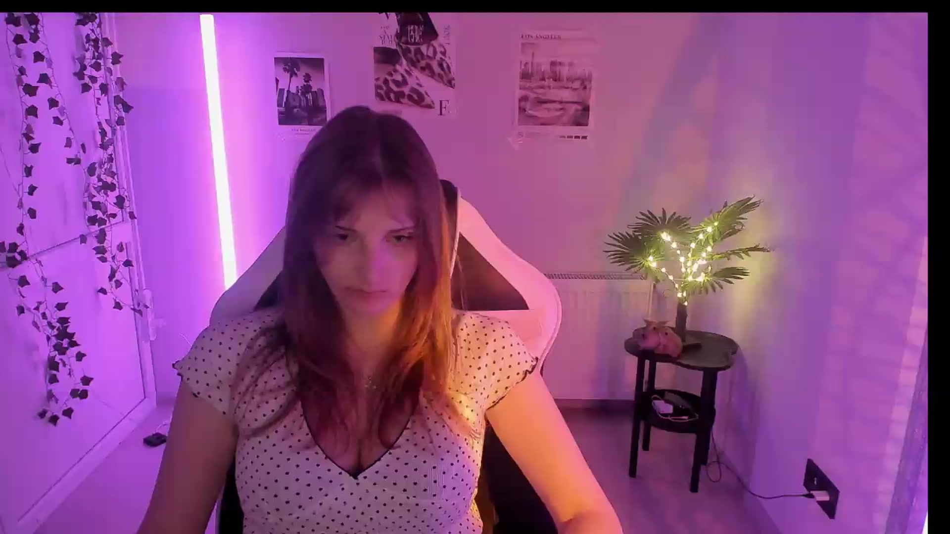 Gallery image thumbnail from Lissa_Stars's myfreecams stream on, 07/04/2026, 19:06 image 1 of 20