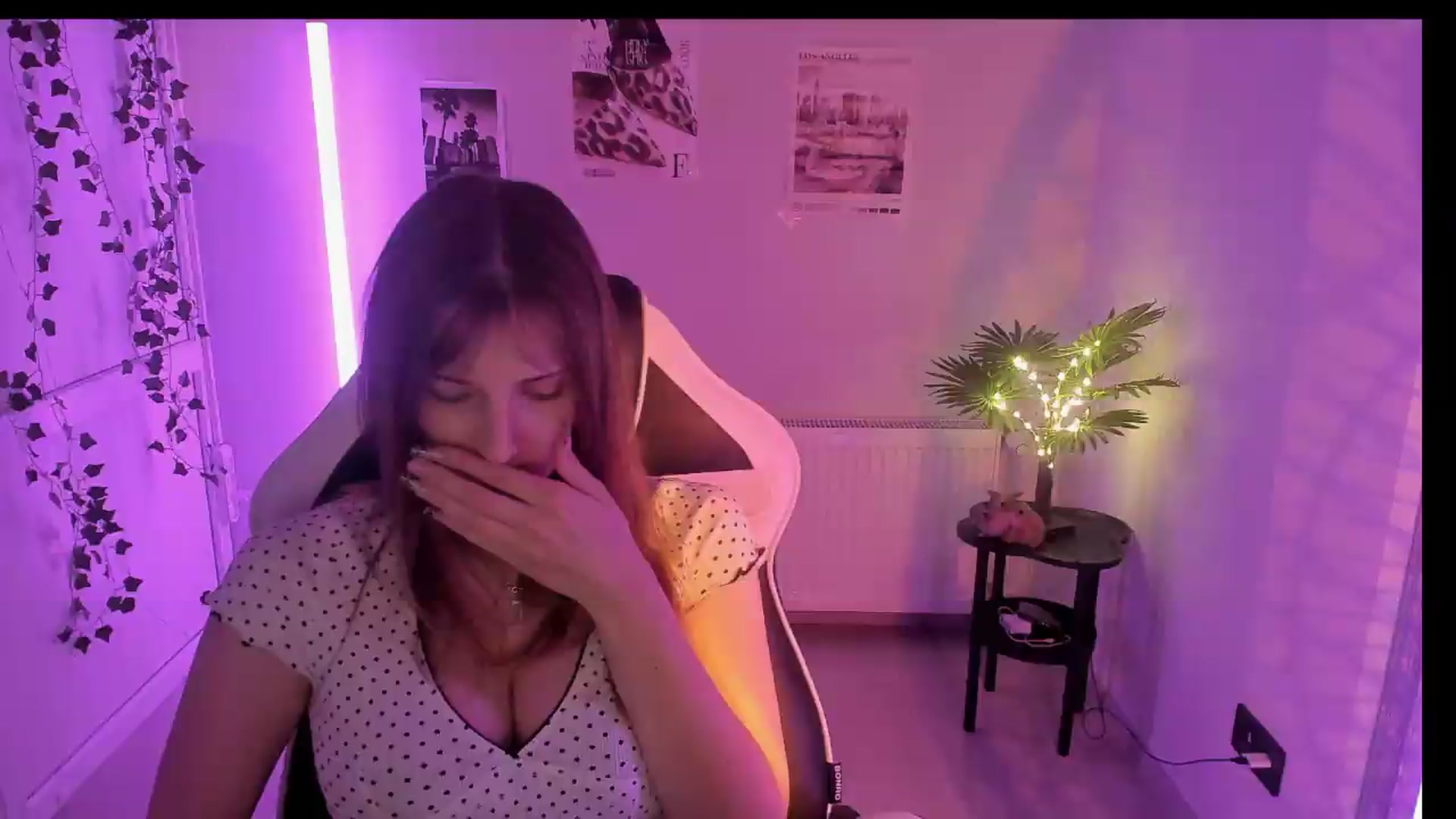 Gallery image thumbnail from Lissa_Stars's myfreecams stream on, 07/04/2026, 19:06 image 3 of 20