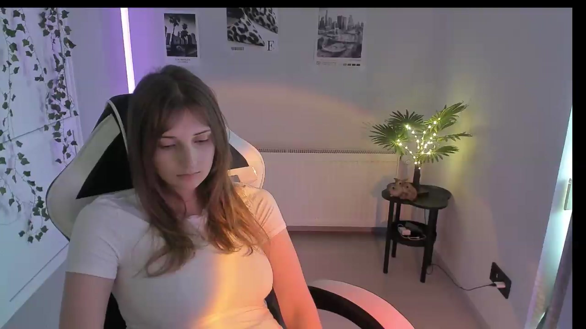 Gallery image thumbnail from Lissa_Stars's myfreecams stream on, 07/06/2026, 14:30 image 17 of 20