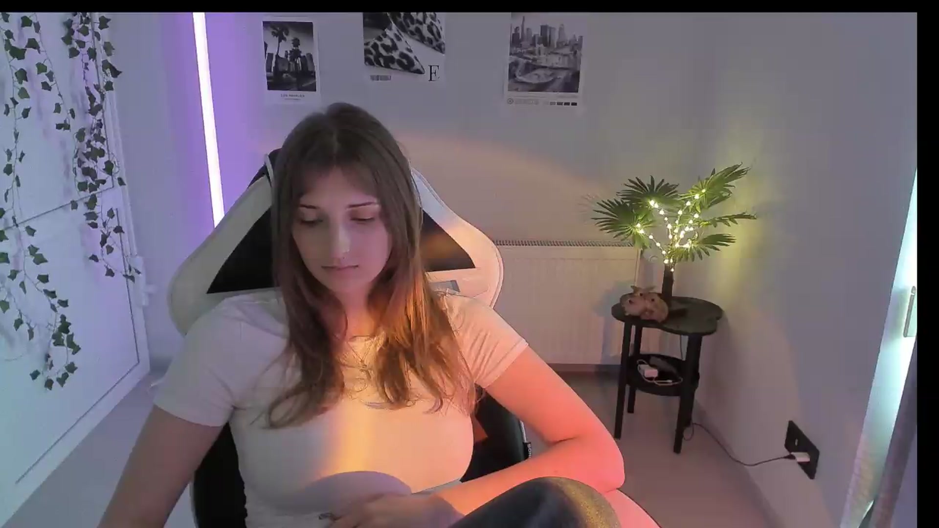 Gallery image thumbnail from Lissa_Stars's myfreecams stream on, 07/06/2026, 14:30 image 16 of 20