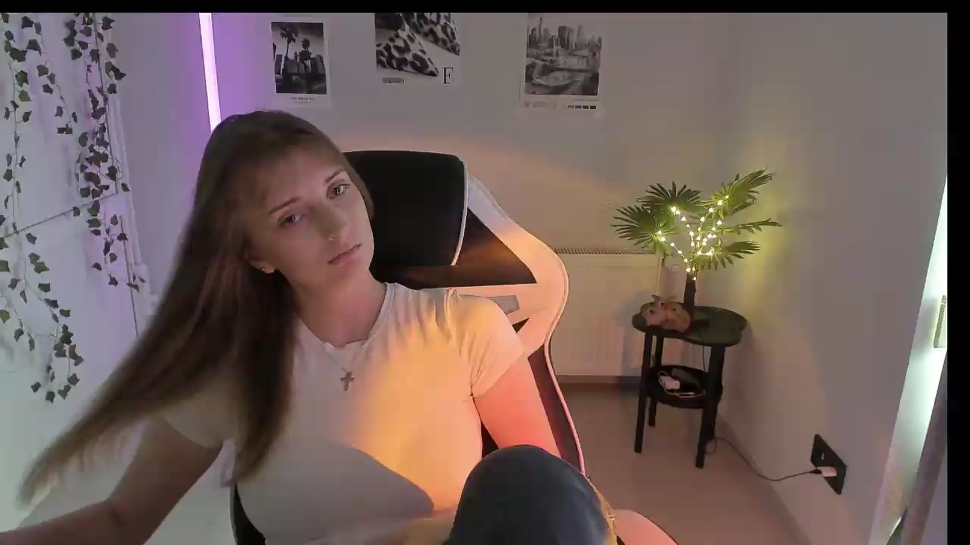 Gallery image thumbnail from Lissa_Stars's myfreecams stream on, 07/06/2026, 14:30 image 2 of 20