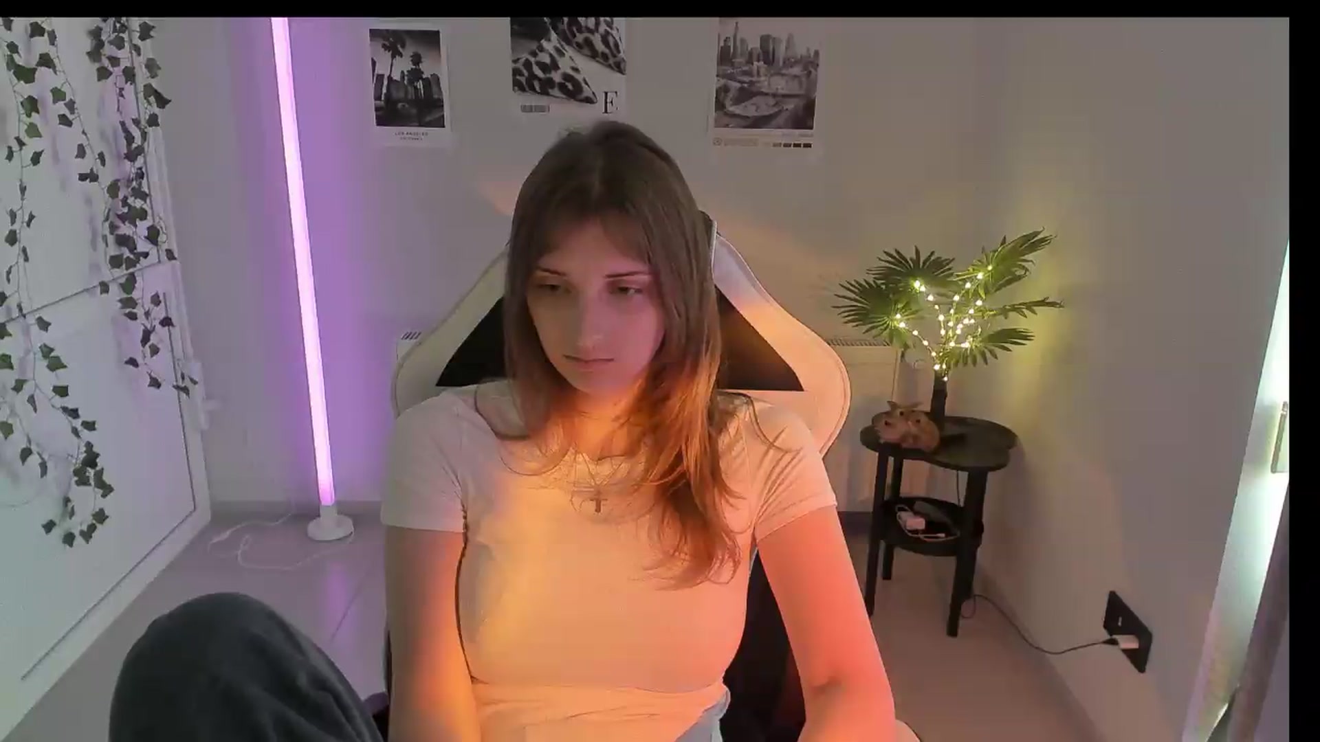 Gallery image thumbnail from Lissa_Stars's myfreecams stream on, 07/06/2026, 14:30 image 14 of 20