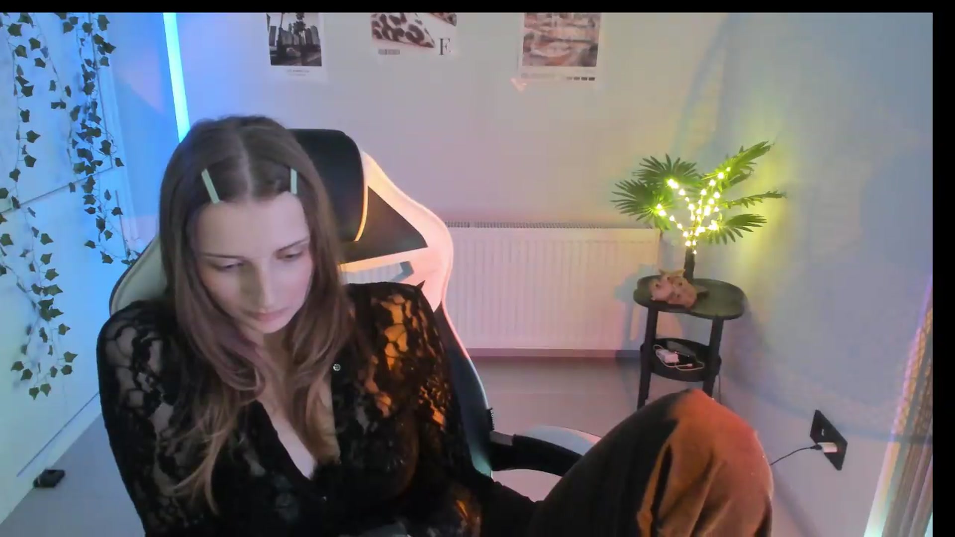 Gallery image thumbnail from Lissa_Stars's myfreecams stream on, 07/07/2026, 14:29 image 15 of 20