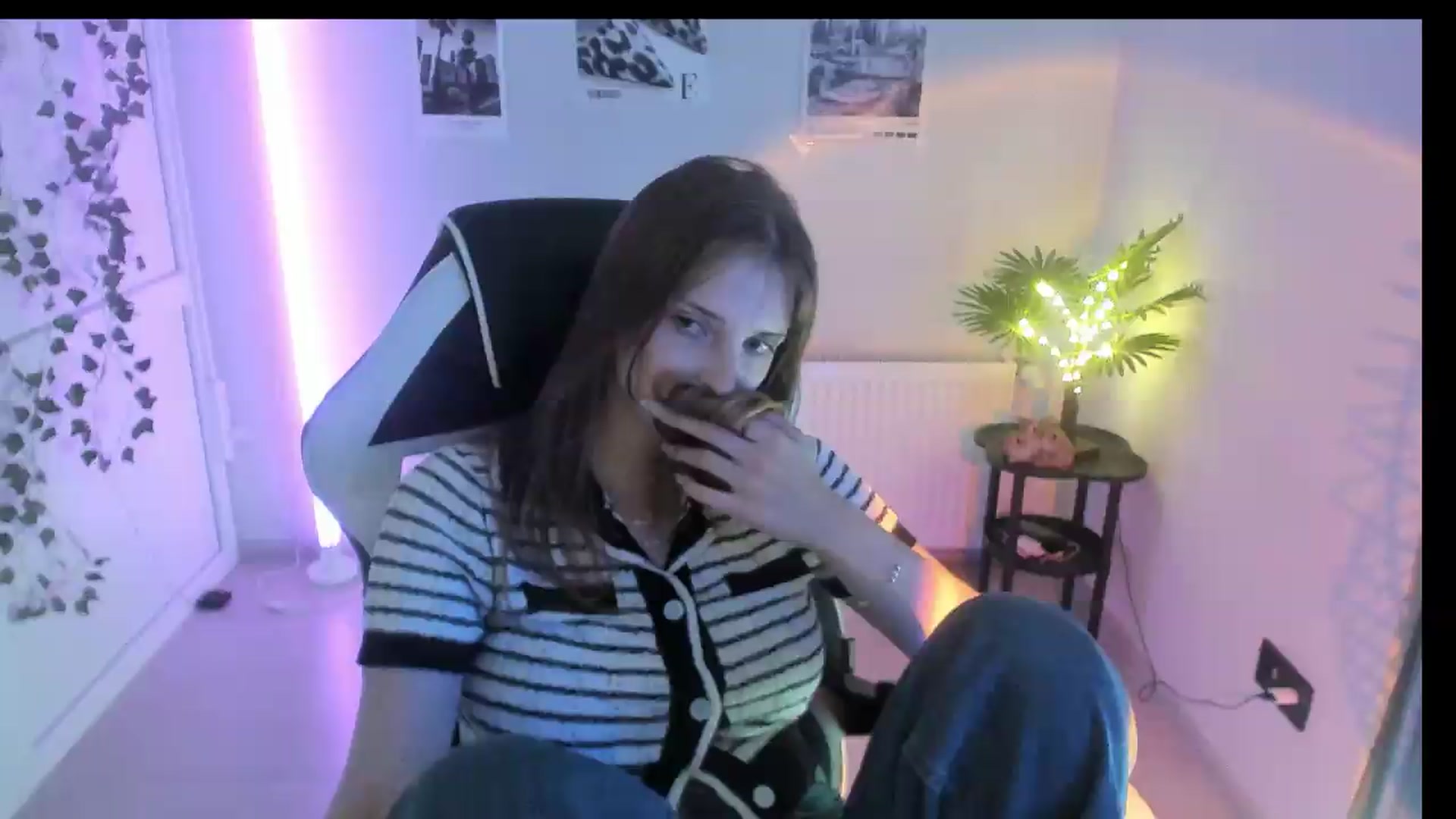 Gallery image thumbnail from Lissa_Stars's myfreecams stream on, 07/27/2026, 10:00 image 14 of 20