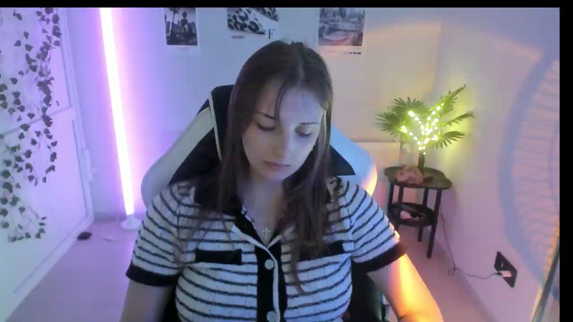 Gallery image thumbnail from Lissa_Stars's myfreecams stream on, 07/27/2026, 10:00 image 2 of 20