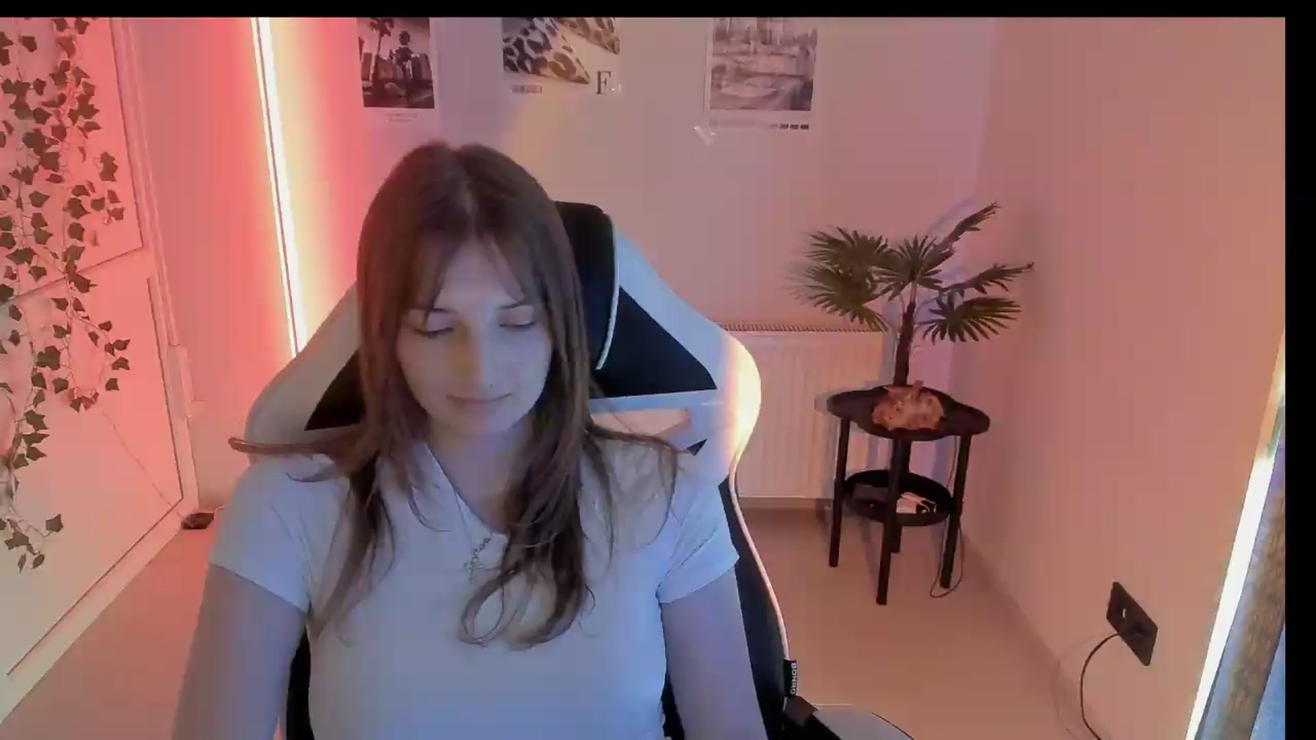 Gallery image thumbnail from Lissa_Stars's myfreecams stream on, 08/02/2026, 13:17 image 17 of 20