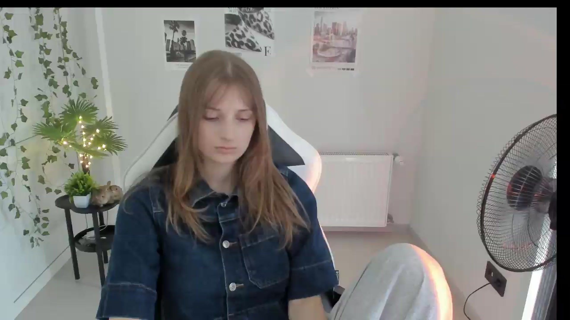 Gallery image thumbnail from Lissa_Stars's myfreecams stream on, 08/15/2026, 12:41 image 6 of 20