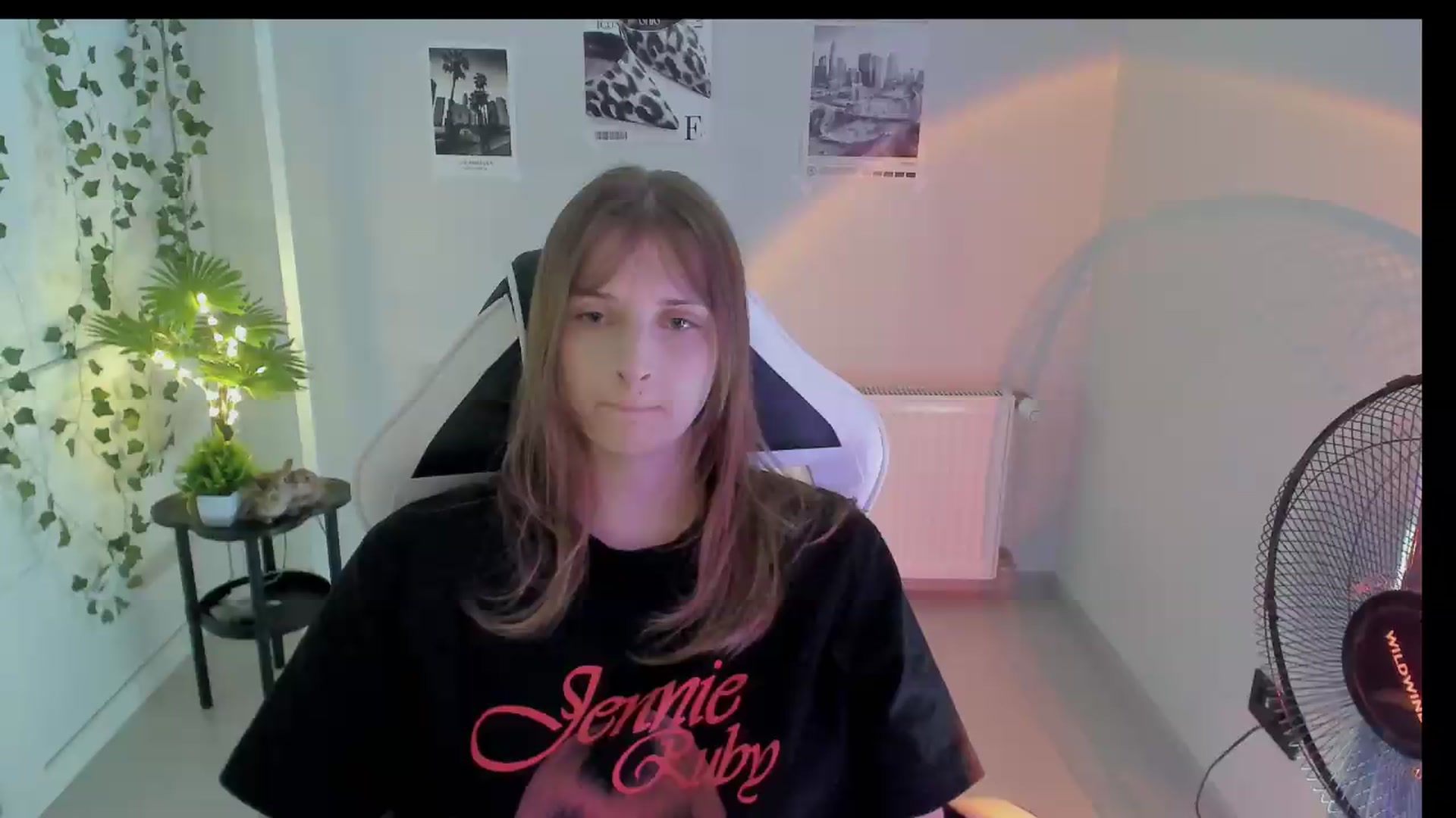 Gallery image thumbnail from Lissa_Stars's myfreecams stream on, 08/16/2026, 09:07 image 17 of 20