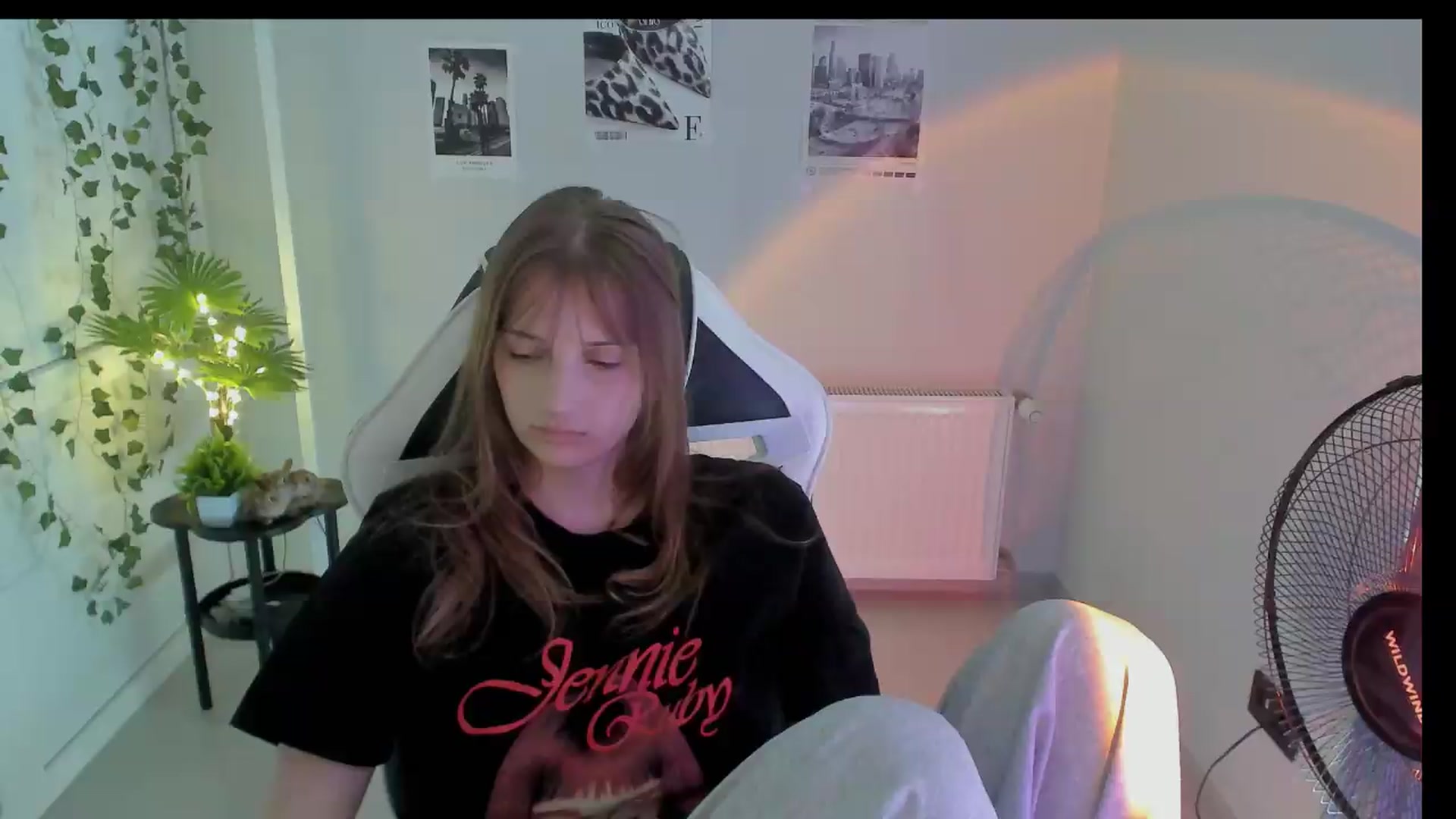 Gallery image thumbnail from Lissa_Stars's myfreecams stream on, 08/16/2026, 09:07 image 13 of 20