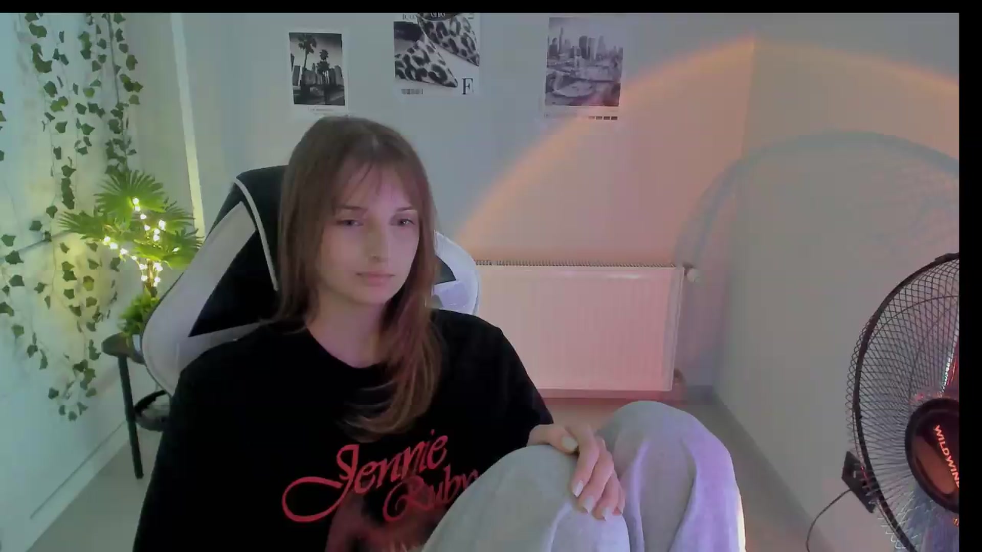 Gallery image thumbnail from Lissa_Stars's myfreecams stream on, 08/16/2026, 09:07 image 10 of 20