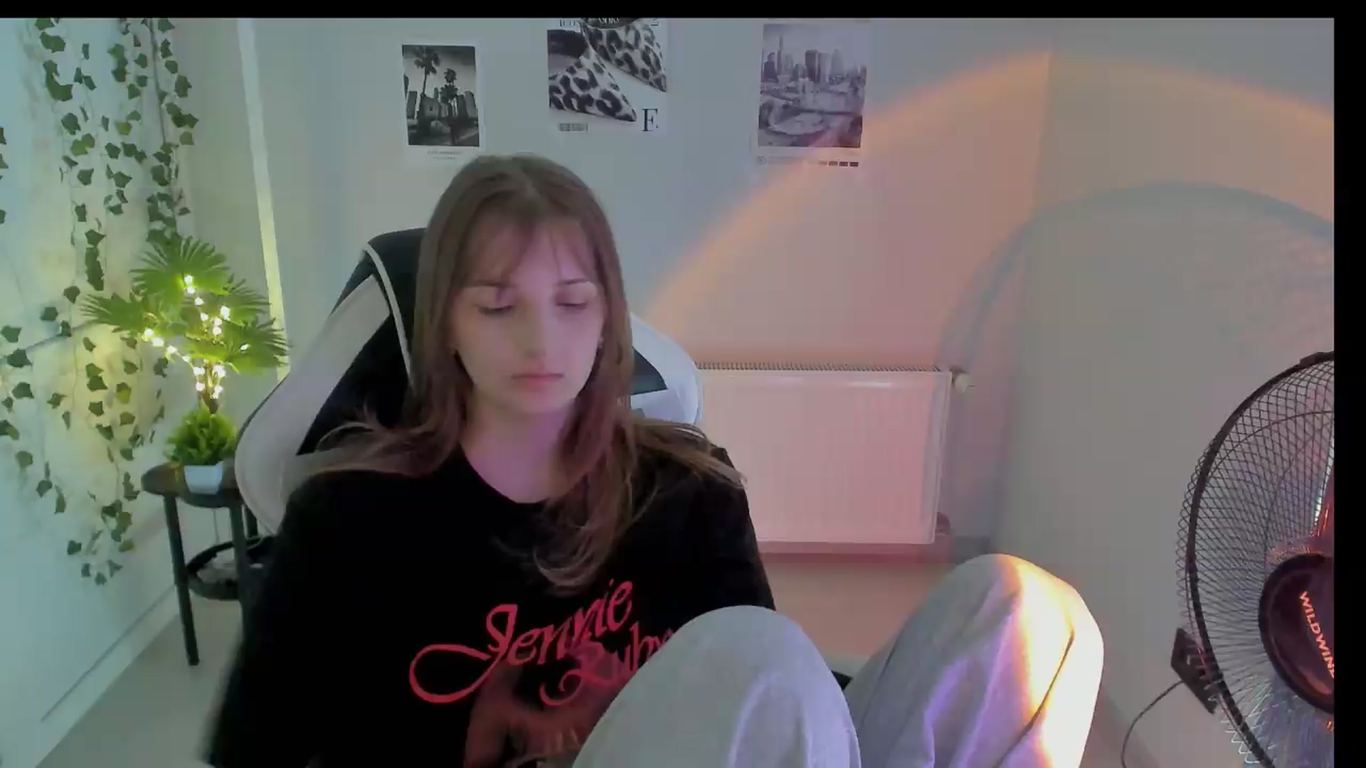 Gallery image thumbnail from Lissa_Stars's myfreecams stream on, 08/16/2026, 09:07 image 5 of 20