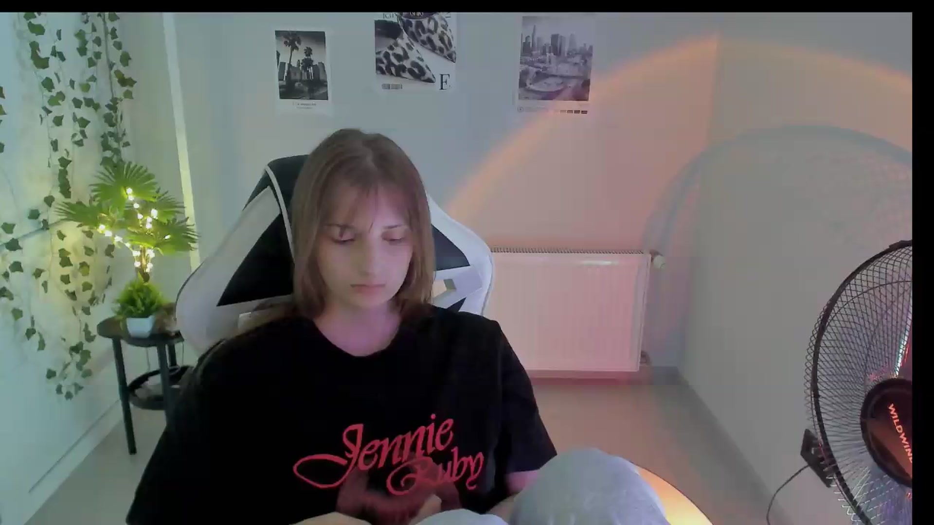 Gallery image thumbnail from Lissa_Stars's myfreecams stream on, 08/16/2026, 09:07 image 2 of 20