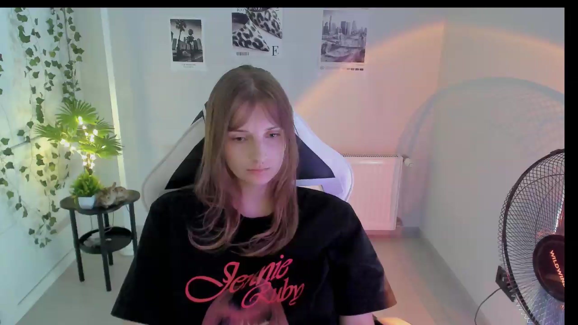 Gallery image thumbnail from Lissa_Stars's myfreecams stream on, 08/16/2026, 09:07 image 16 of 20