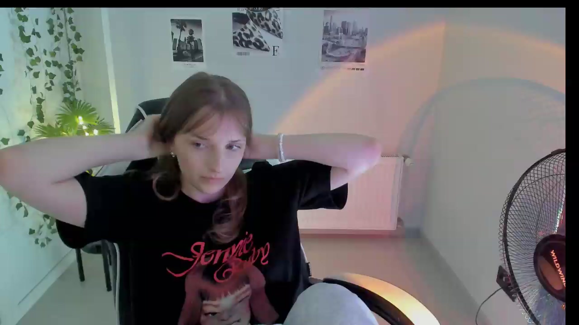 Gallery image thumbnail from Lissa_Stars's myfreecams stream on, 08/16/2026, 09:07 image 9 of 20