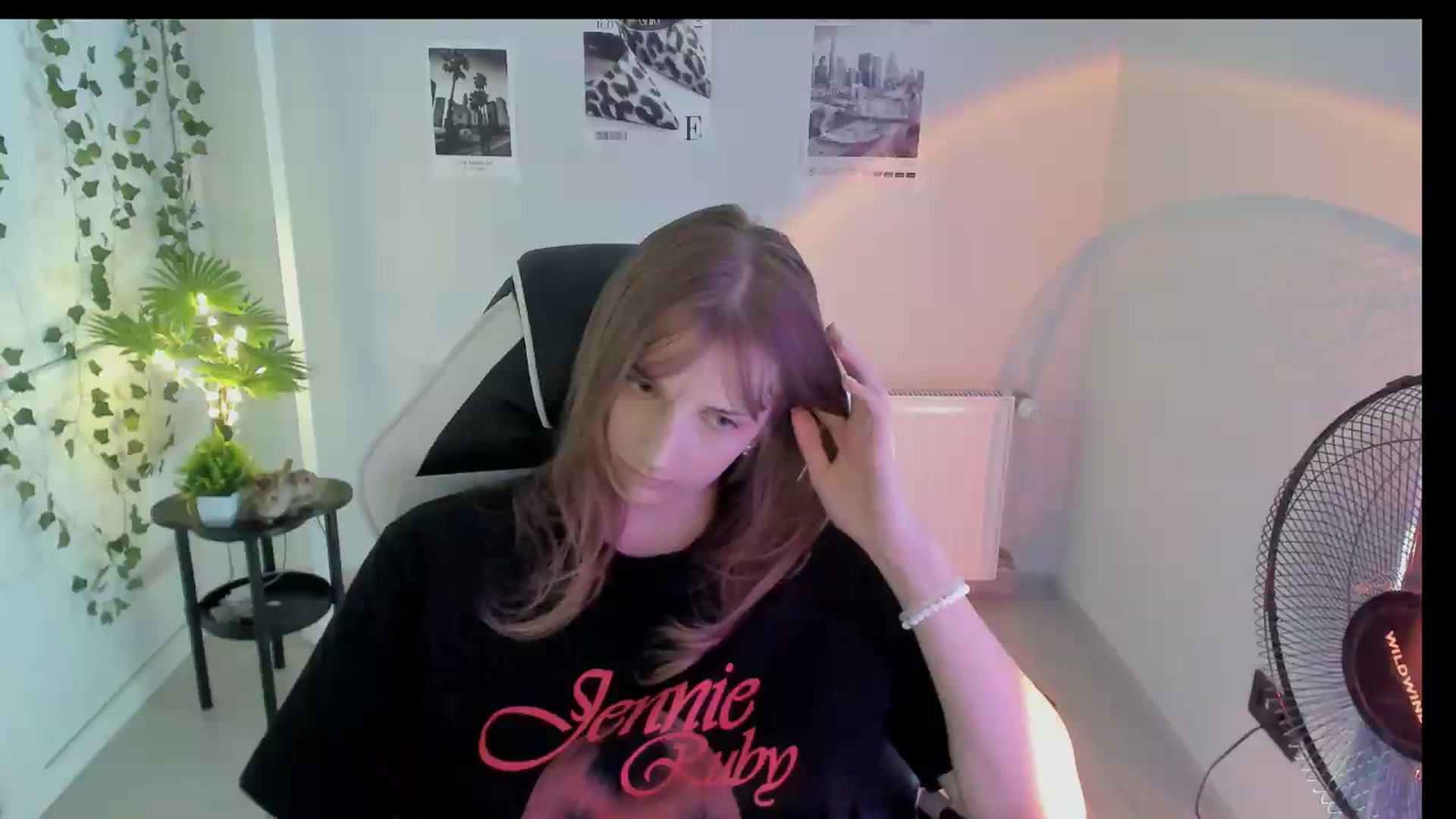 Gallery image thumbnail from Lissa_Stars's myfreecams stream on, 08/16/2026, 09:07 image 19 of 20