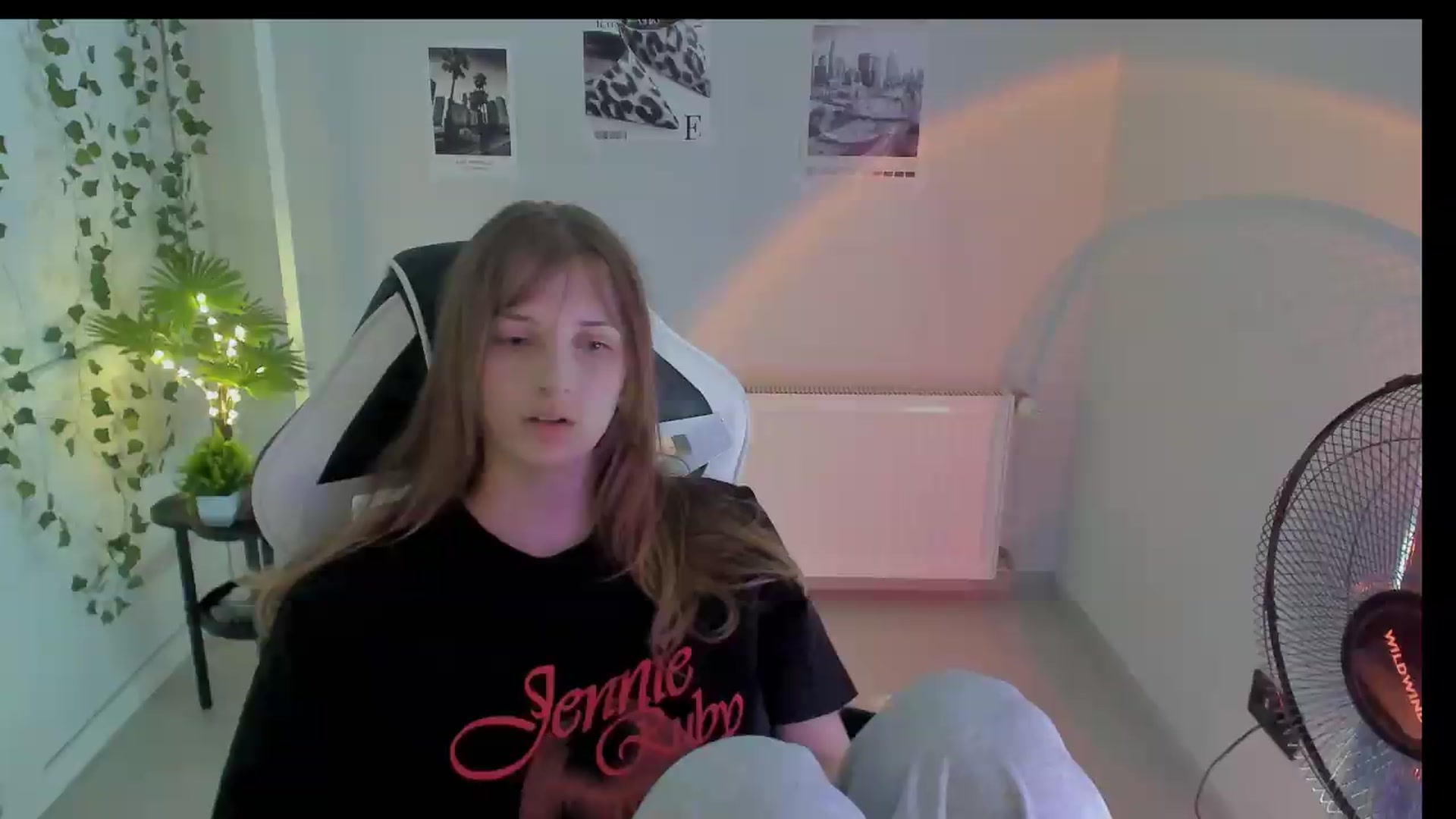 Gallery image thumbnail from Lissa_Stars's myfreecams stream on, 08/16/2026, 09:07 image 3 of 20