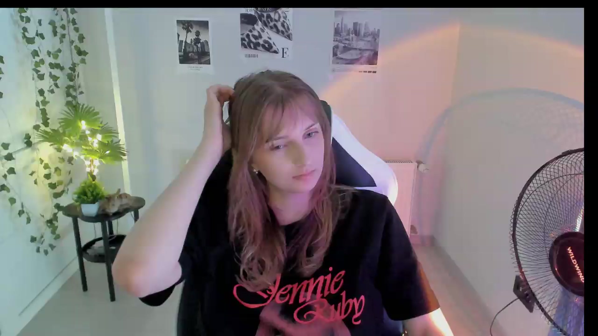 Gallery image thumbnail from Lissa_Stars's myfreecams stream on, 08/16/2026, 10:01 image 9 of 20